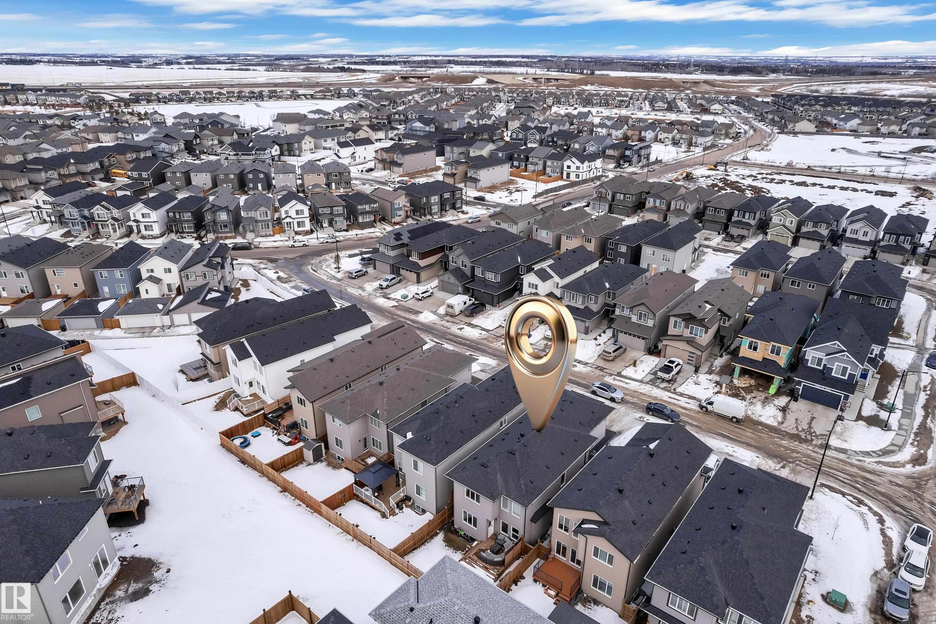 Aerial view of residential area - 16812 48 Street Nw, Edmonton, AB - Outdoor With View