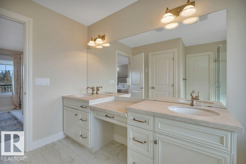 631 Howatt Drive, Edmonton, AB - Indoor Photo Showing Bathroom