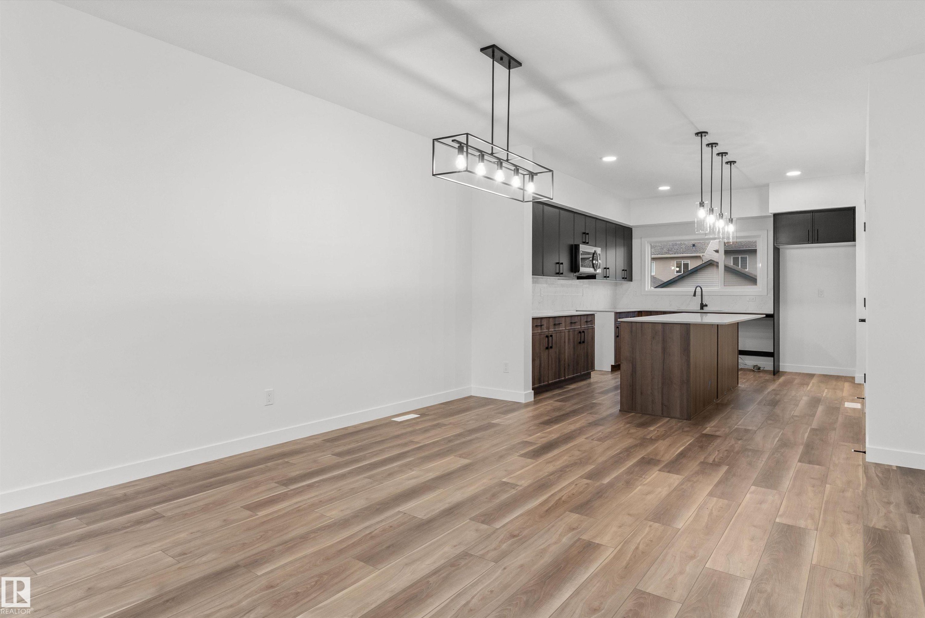 6222 175A Avenue, Edmonton, AB - Indoor Photo Showing Kitchen