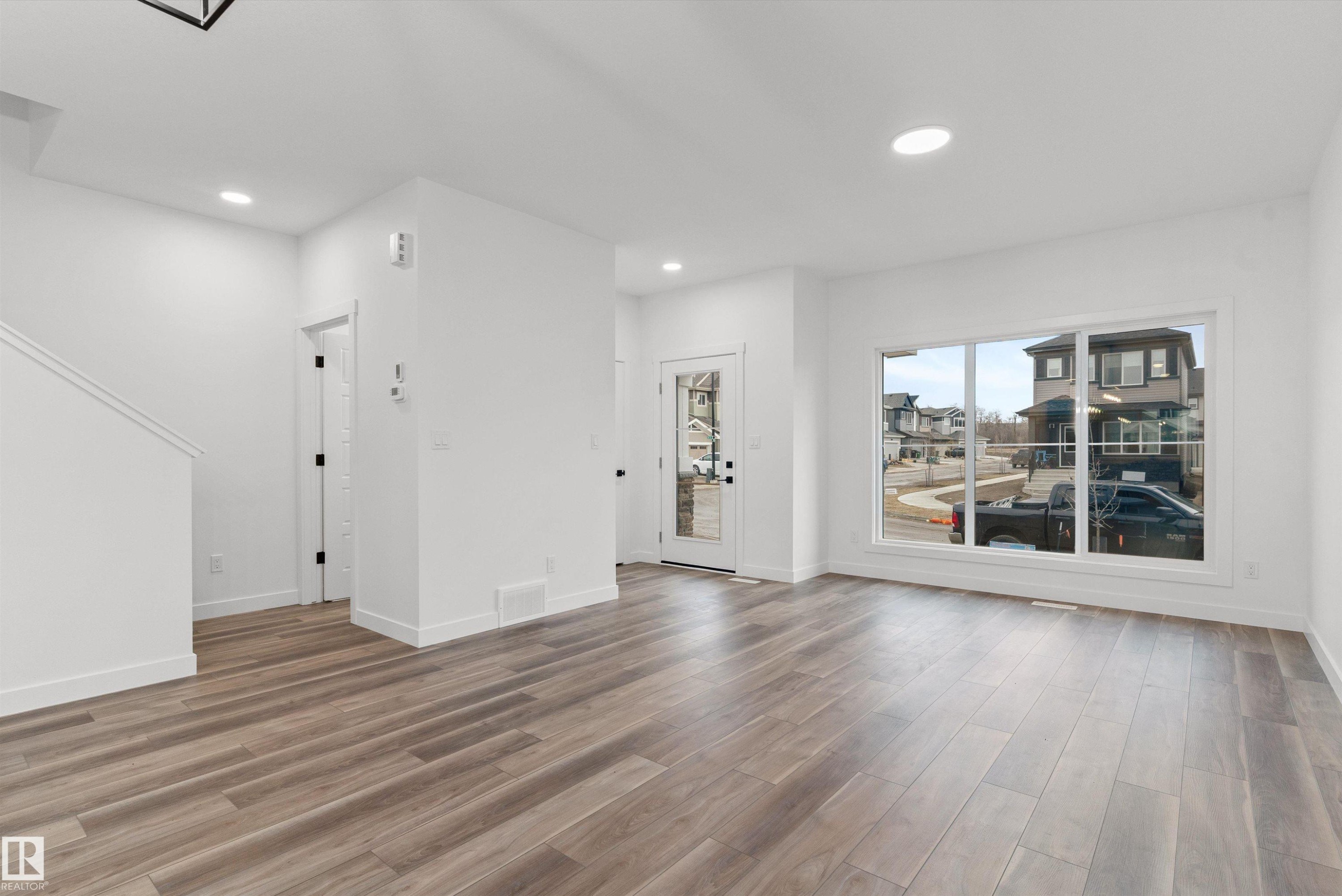6222 175A Avenue, Edmonton, AB - Indoor
