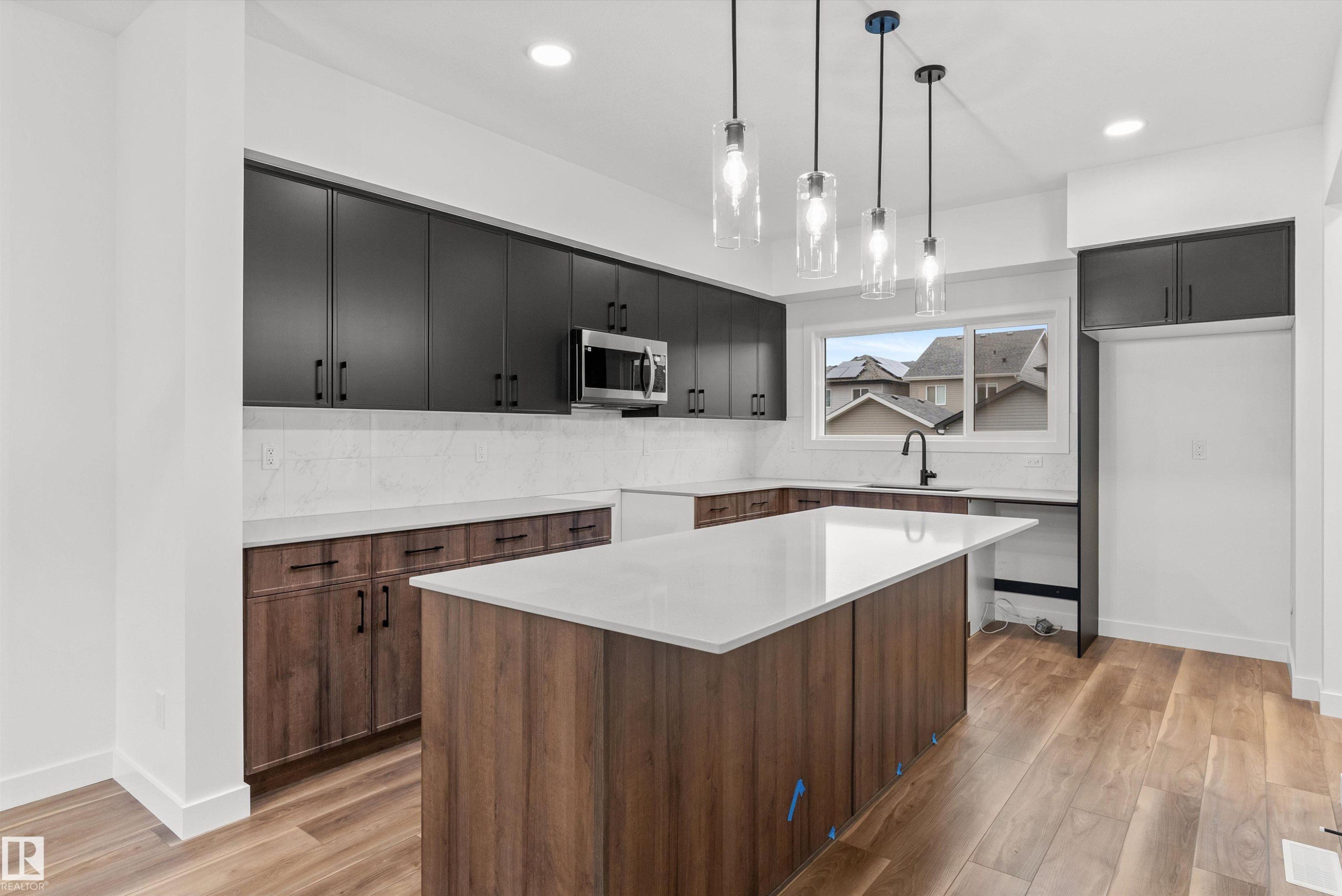 6222 175A Avenue, Edmonton, AB - Indoor Photo Showing Other Room