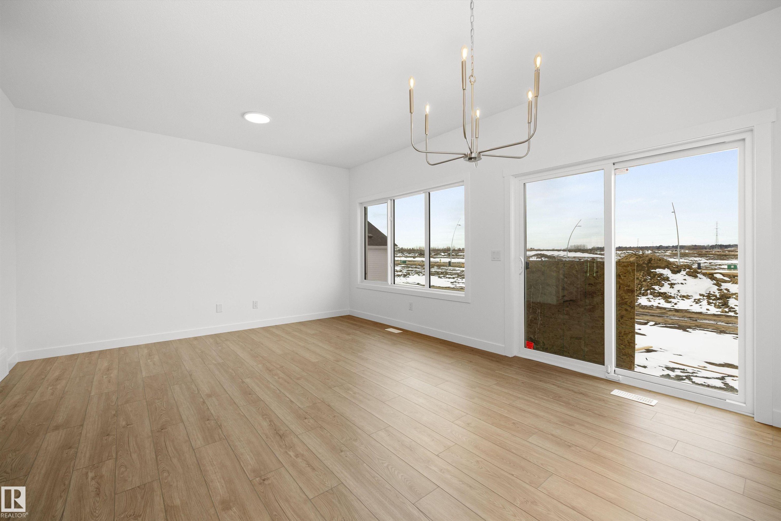 632 176 Avenue, Edmonton, AB - Indoor Photo Showing Other Room