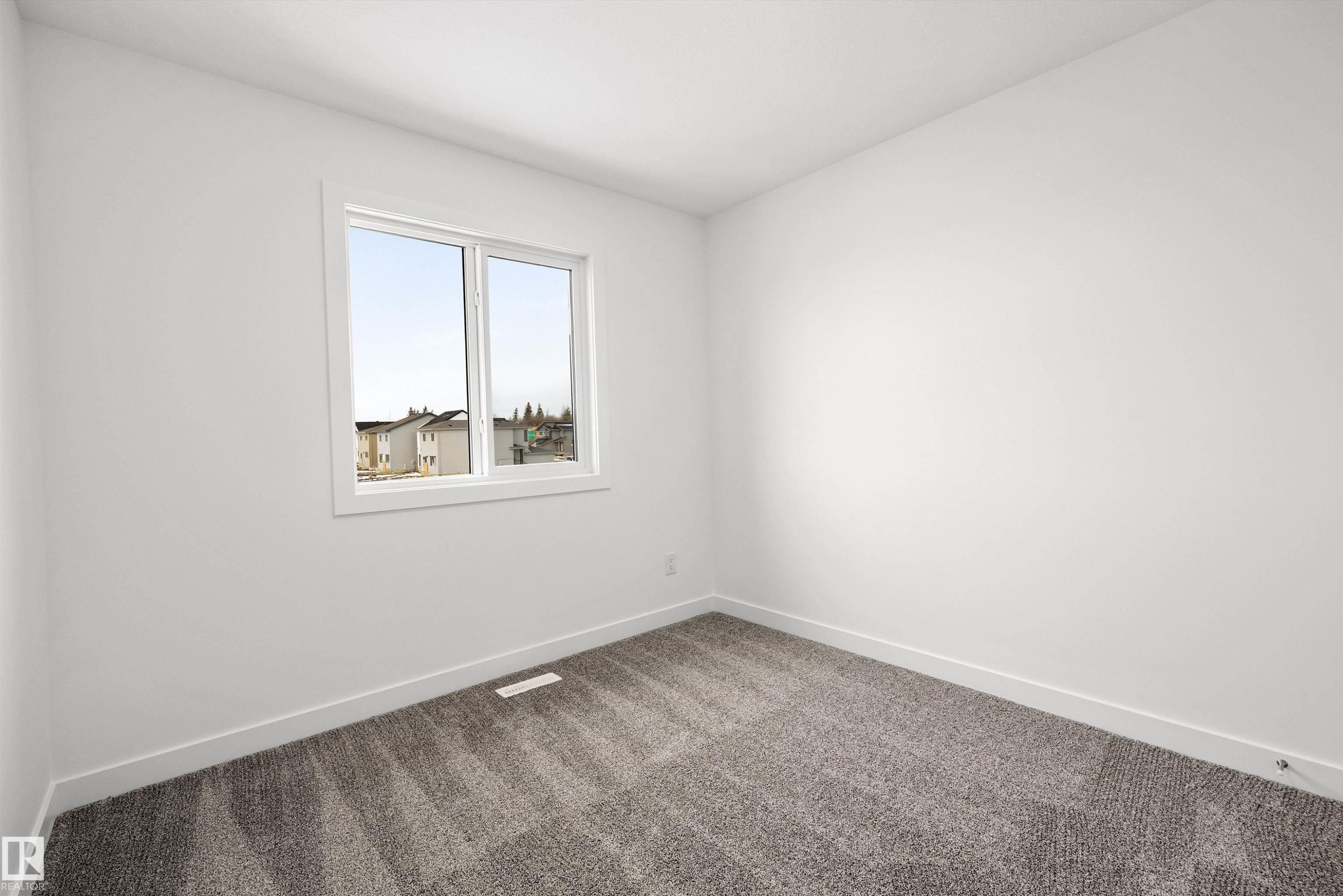 632 176 Avenue, Edmonton, AB - Indoor Photo Showing Other Room