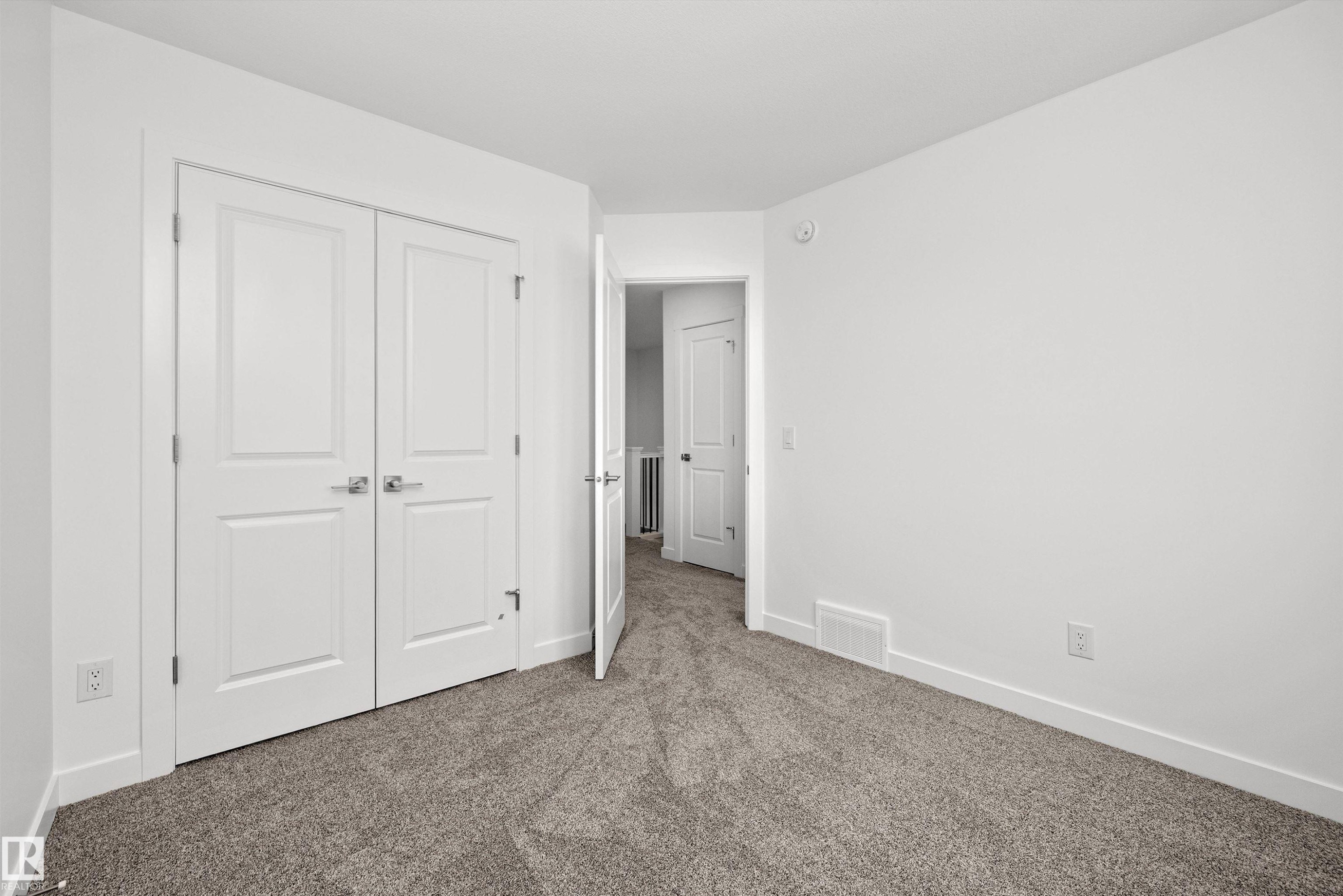 632 176 Avenue, Edmonton, AB - Indoor Photo Showing Other Room