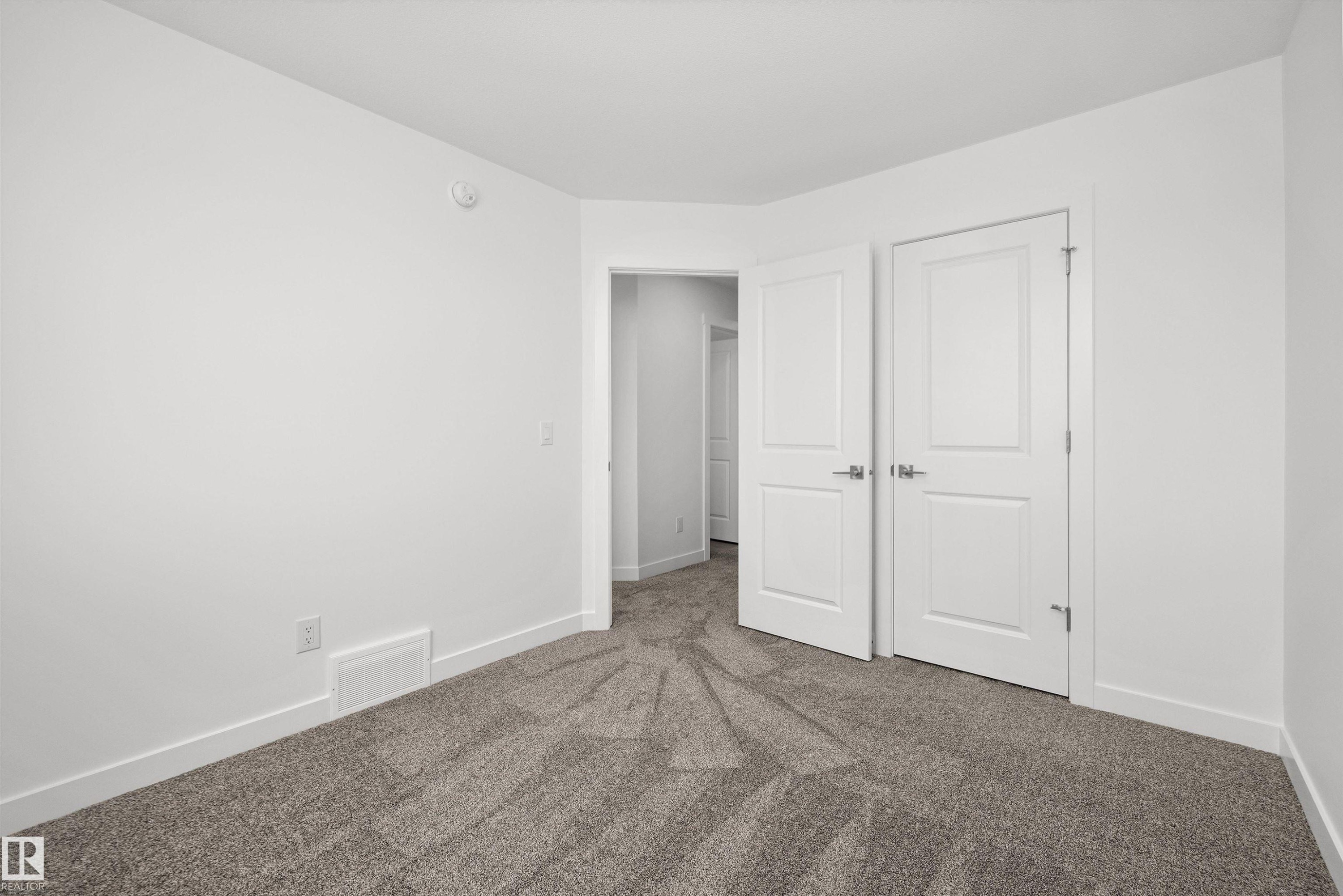 632 176 Avenue, Edmonton, AB - Indoor Photo Showing Other Room
