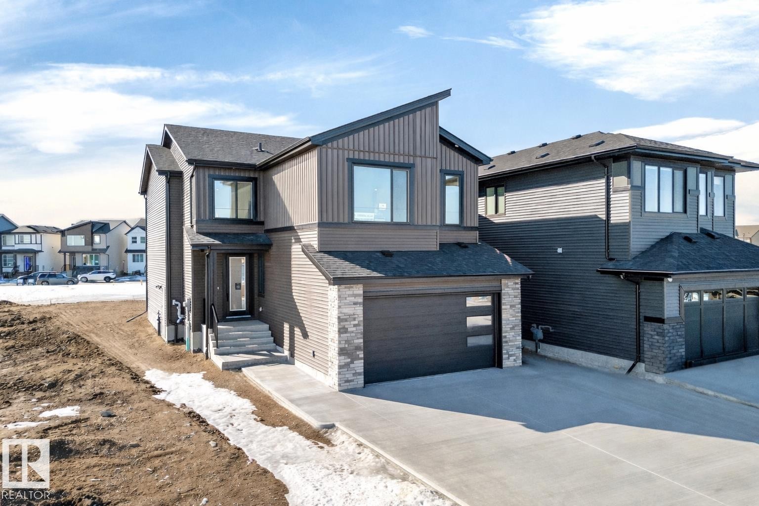 211 Paterson Link, Edmonton, AB - Outdoor With Facade