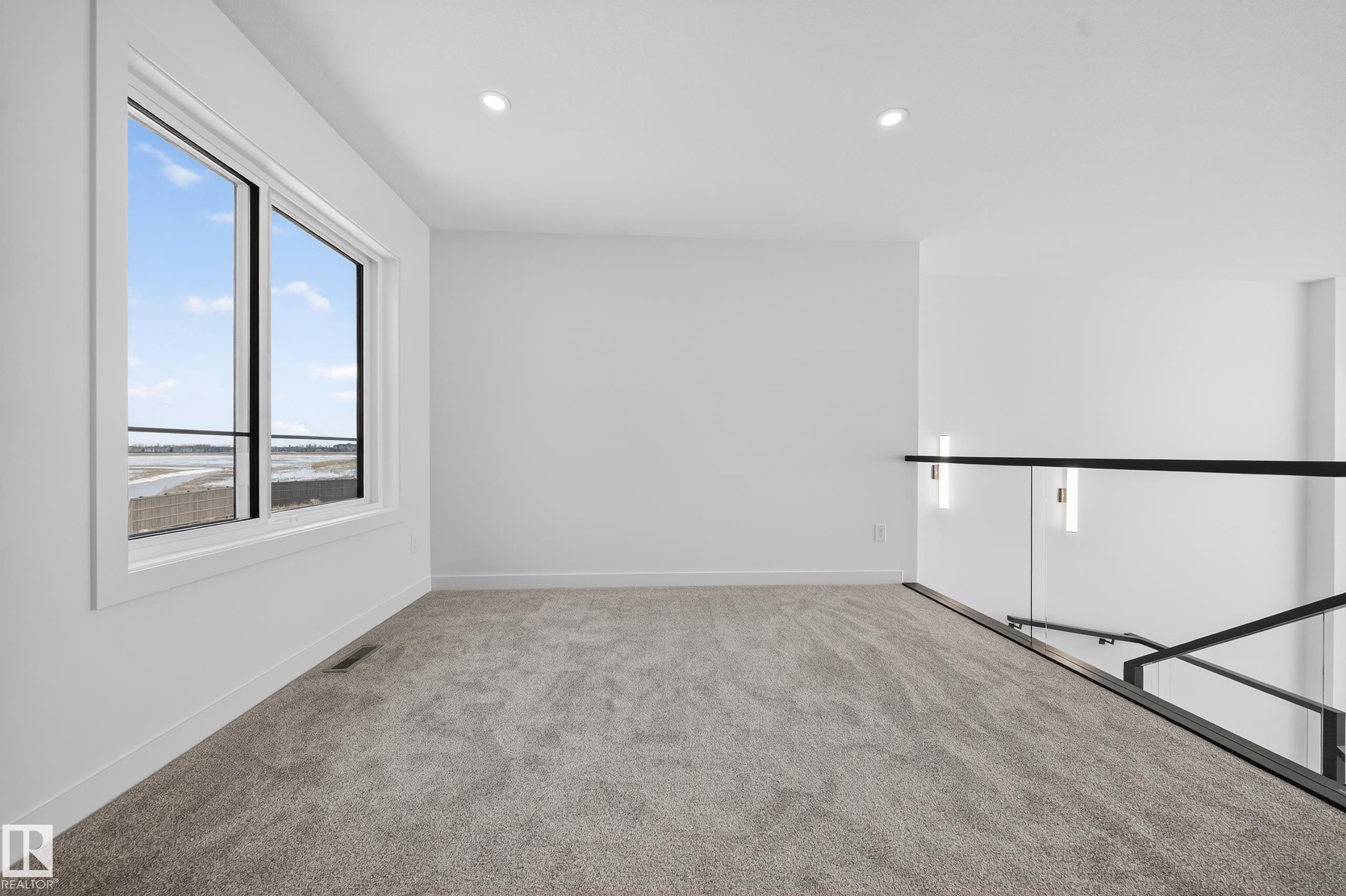 211 Paterson Link, Edmonton, AB - Indoor Photo Showing Other Room