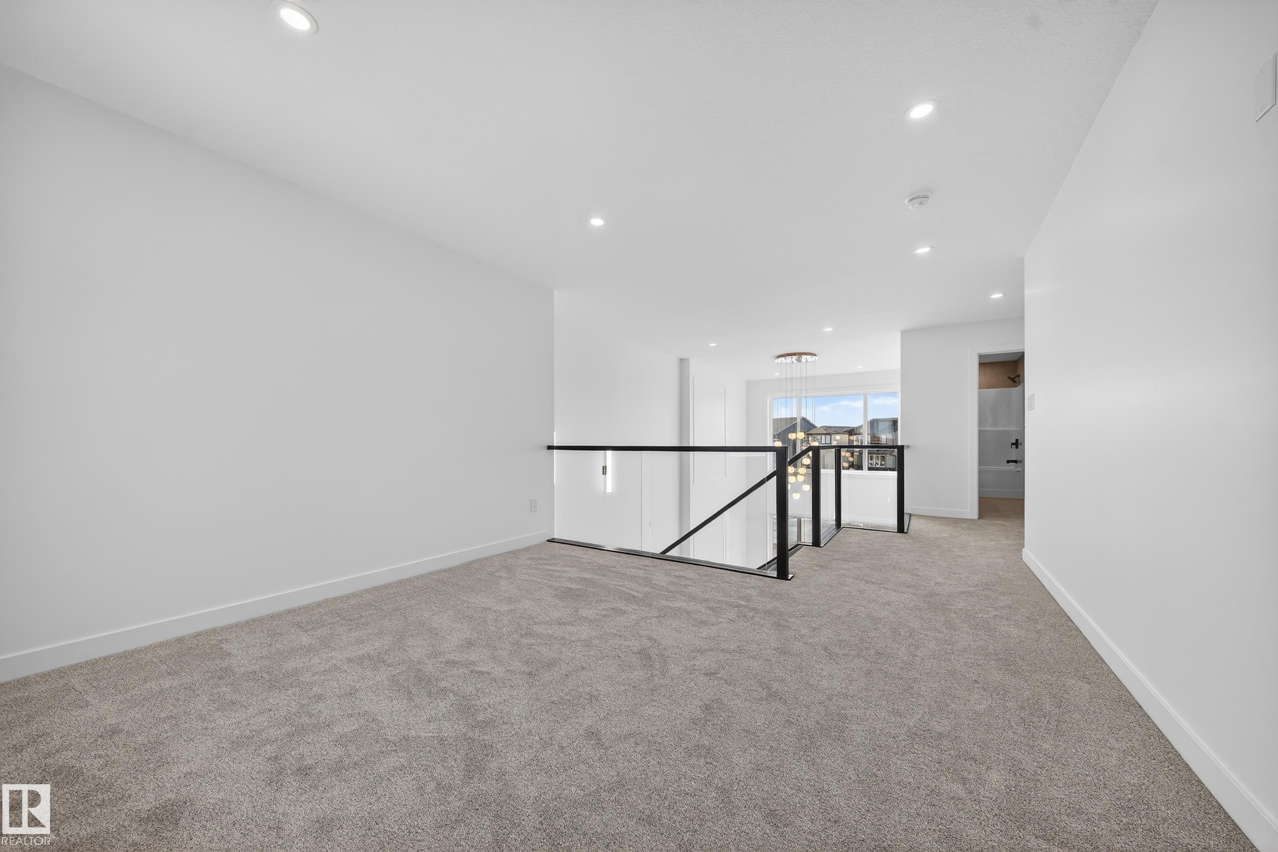 211 Paterson Link, Edmonton, AB - Indoor Photo Showing Other Room
