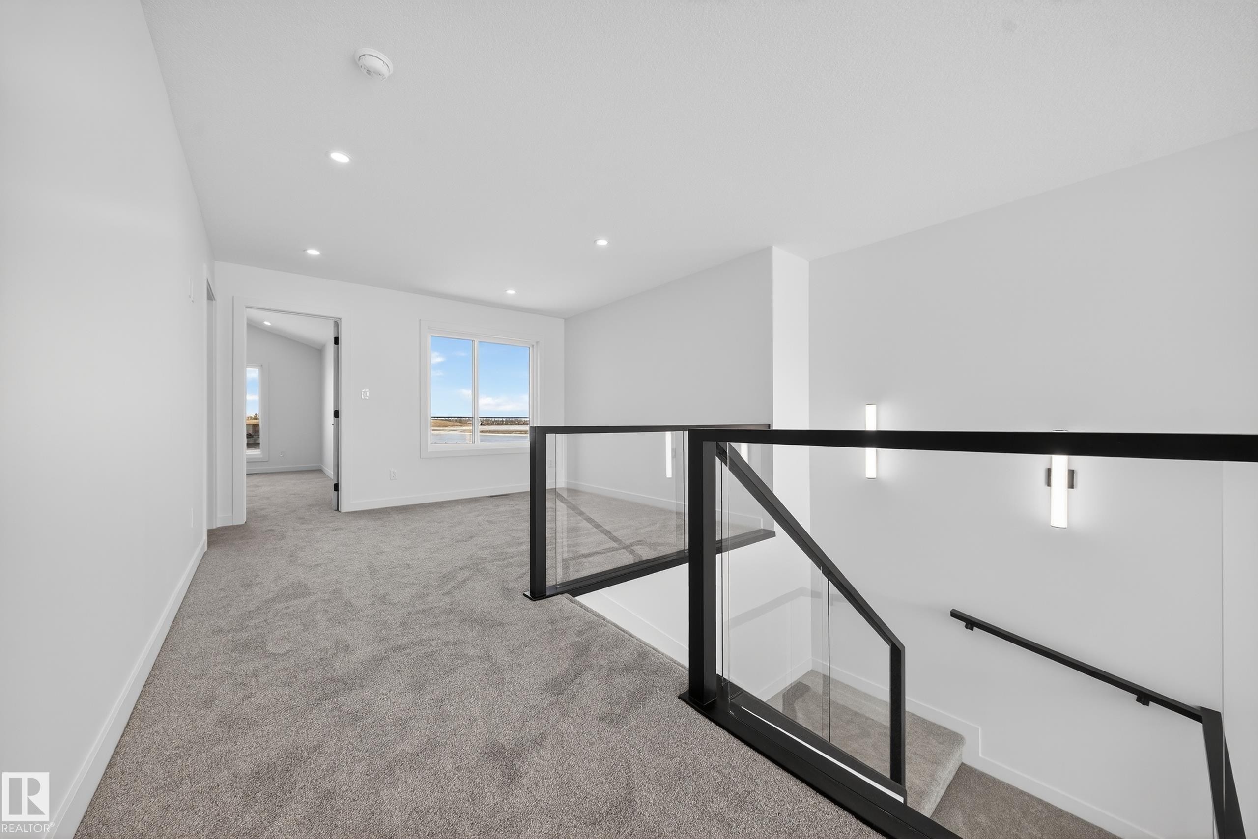 211 Paterson Link, Edmonton, AB - Indoor Photo Showing Other Room