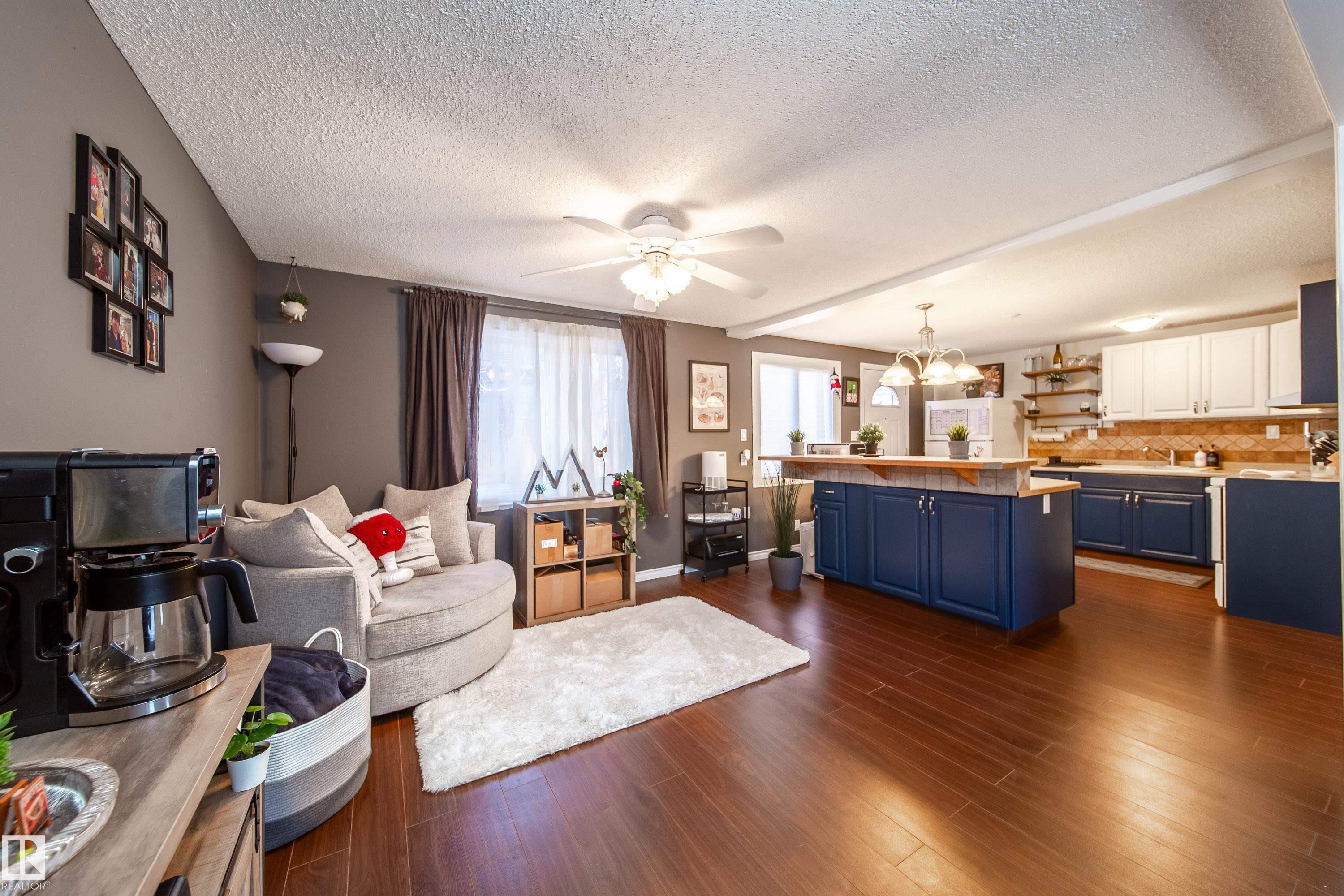 72 Ridgewood, St. Albert, AB - Indoor
