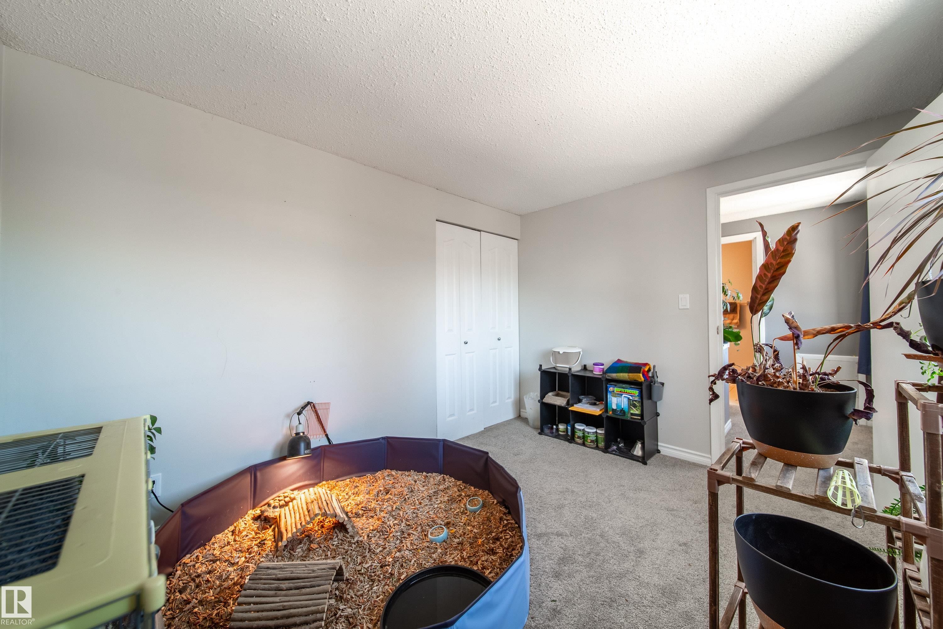 72 Ridgewood, St. Albert, AB - Indoor