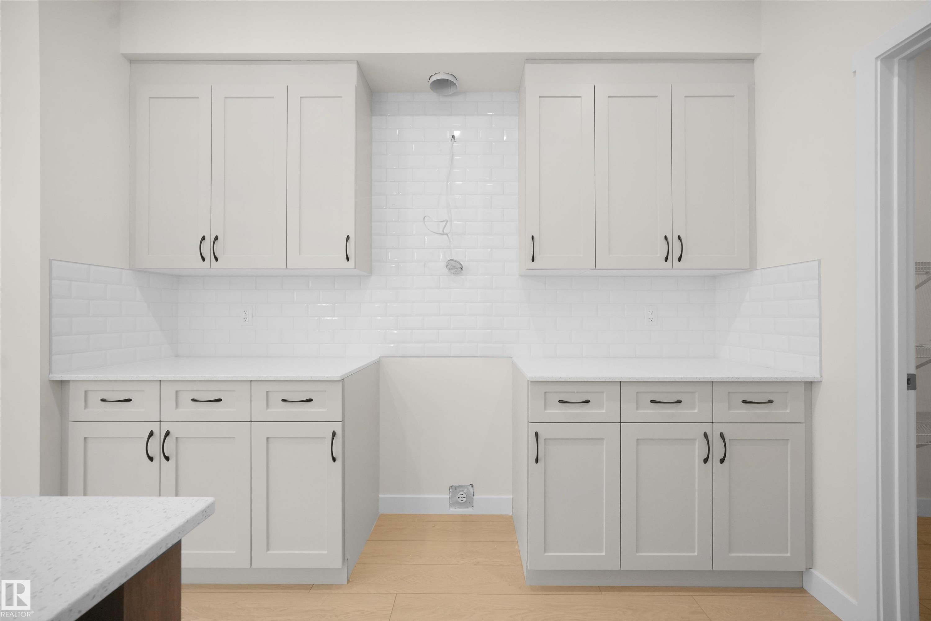 18971 28 Avenue, Edmonton, AB - Indoor Photo Showing Kitchen