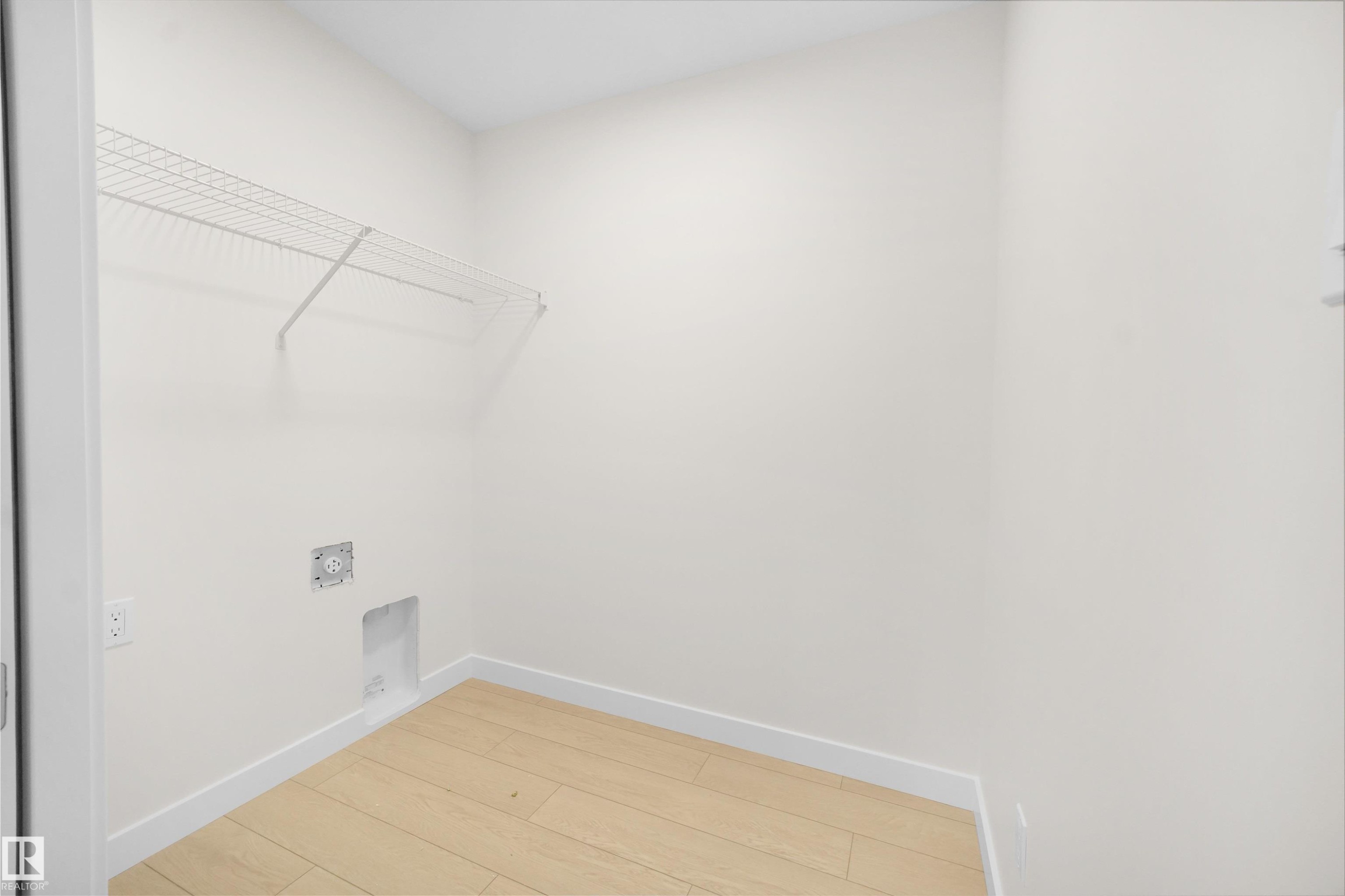 18971 28 Avenue, Edmonton, AB - Indoor With Storage