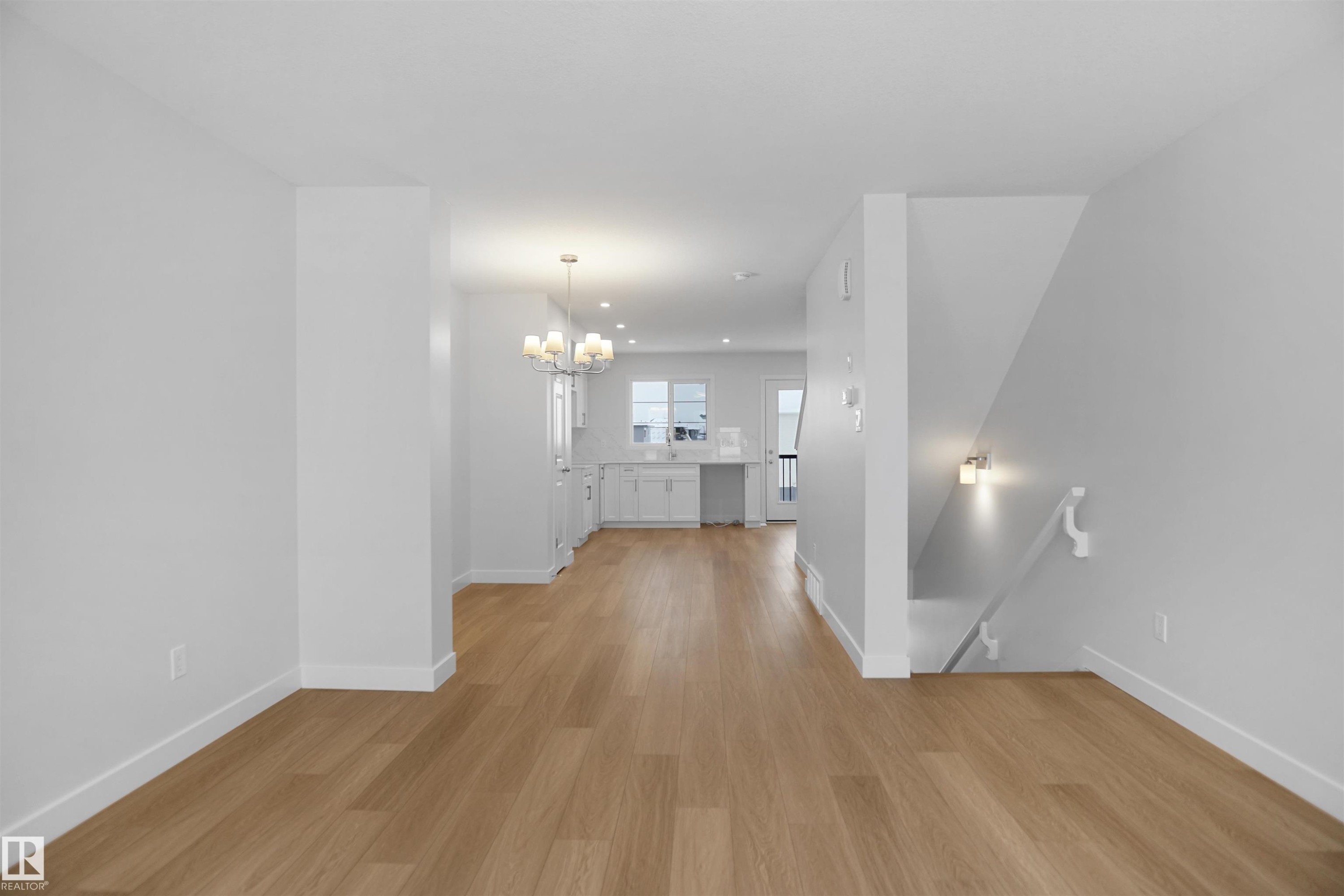 637 176 Avenue, Edmonton, AB - Indoor Photo Showing Other Room