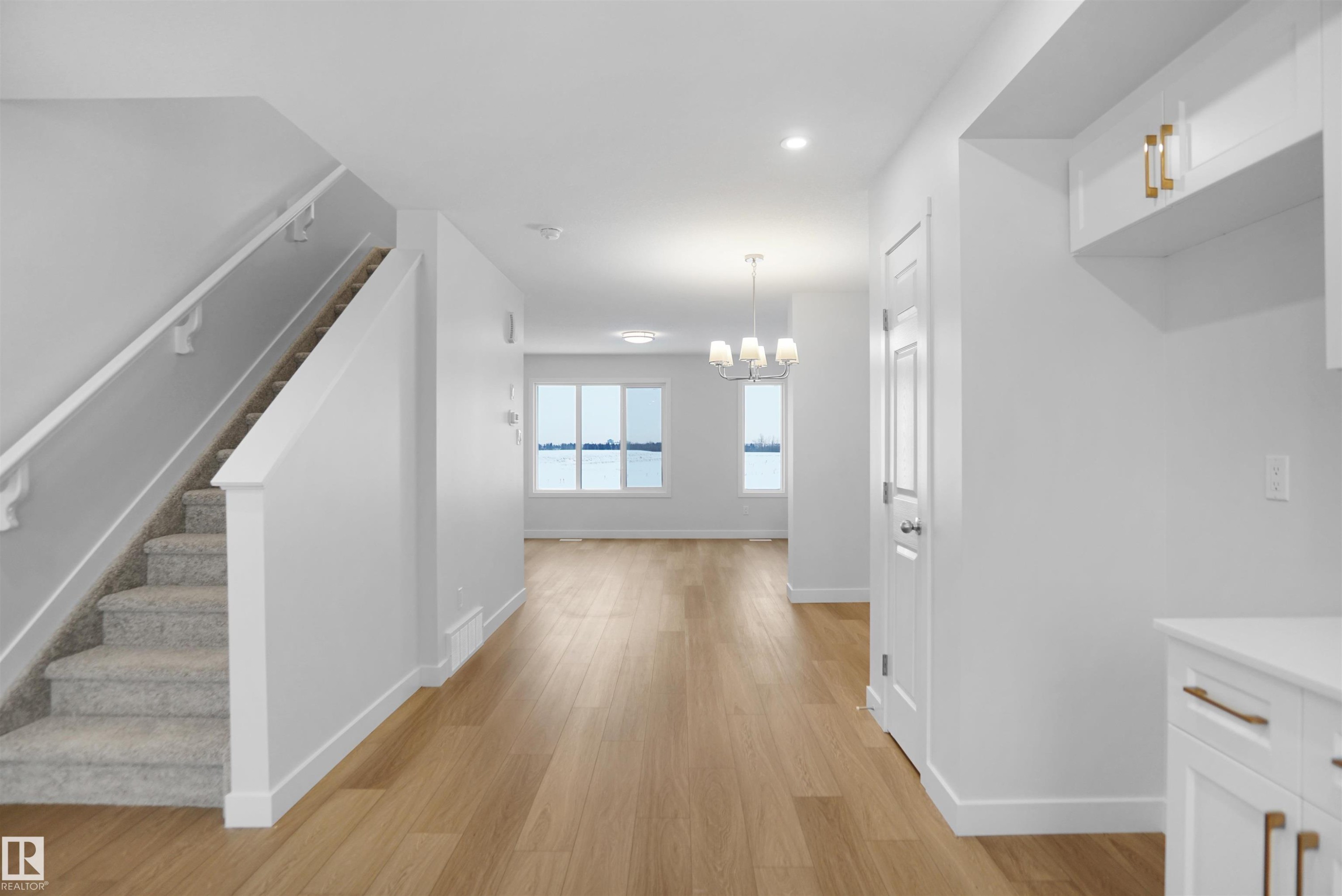 637 176 Avenue, Edmonton, AB - Indoor Photo Showing Other Room