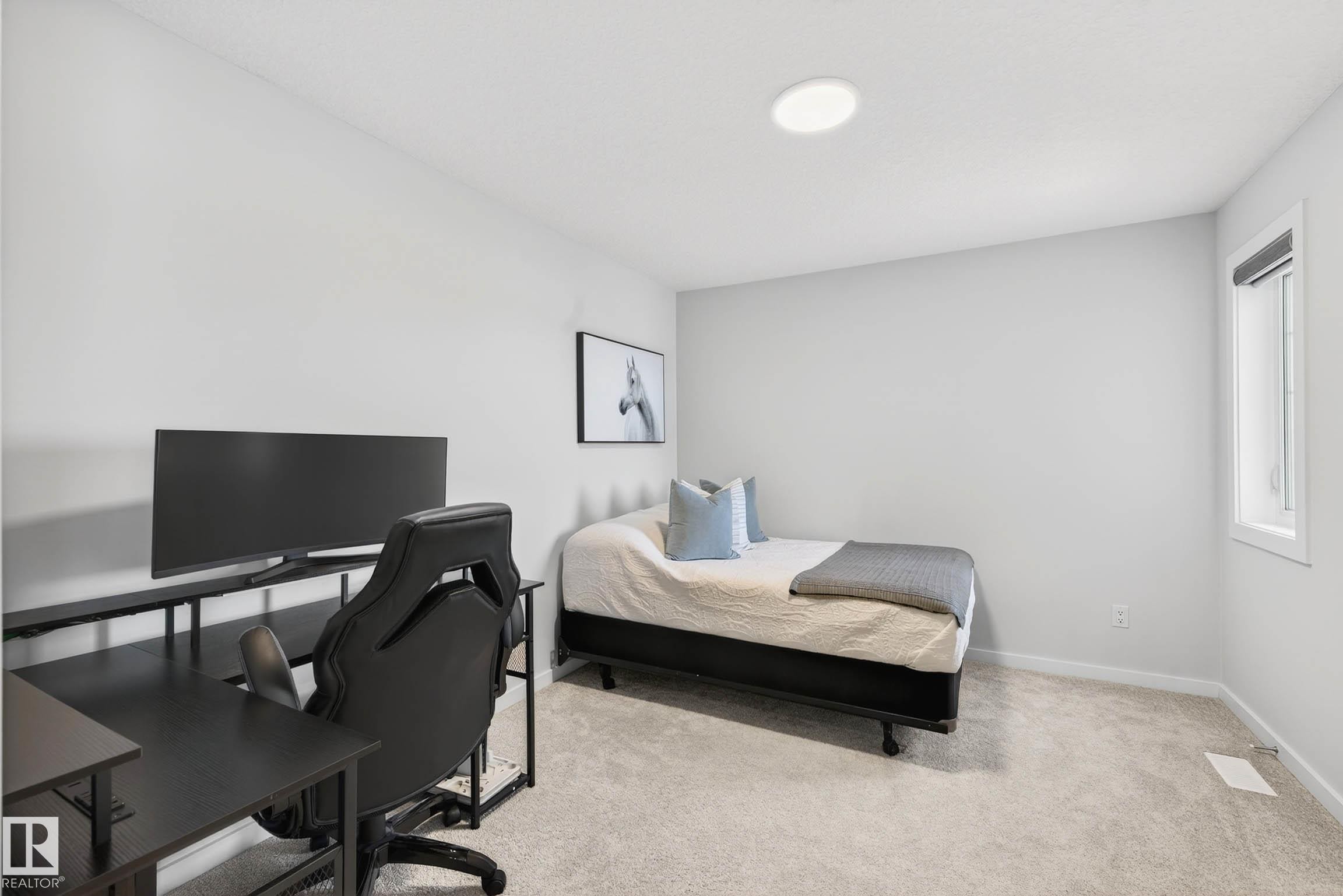 324 Stiles Way, Leduc, AB - Indoor Photo Showing Office