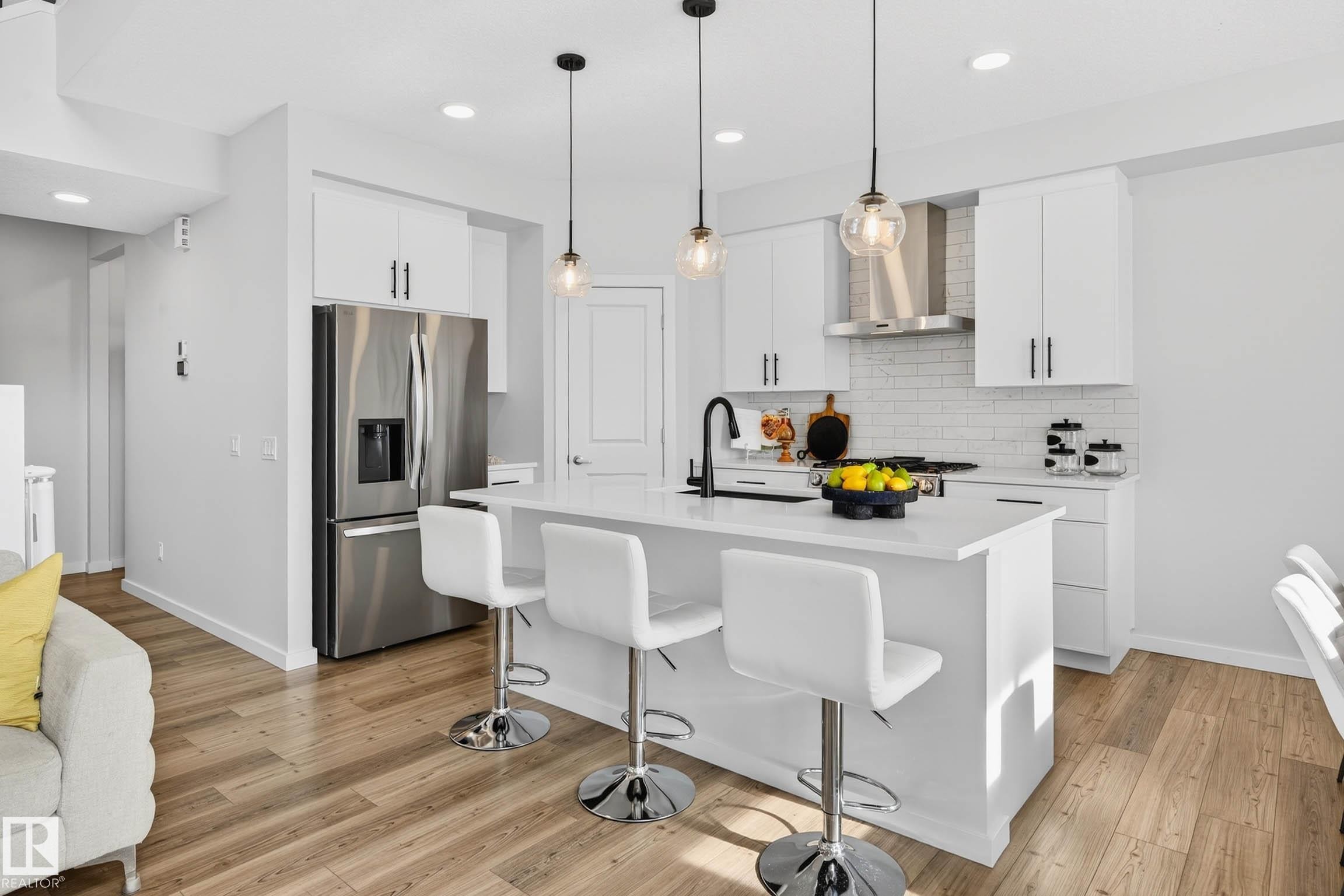 324 Stiles Way, Leduc, AB - Indoor Photo Showing Dining Room