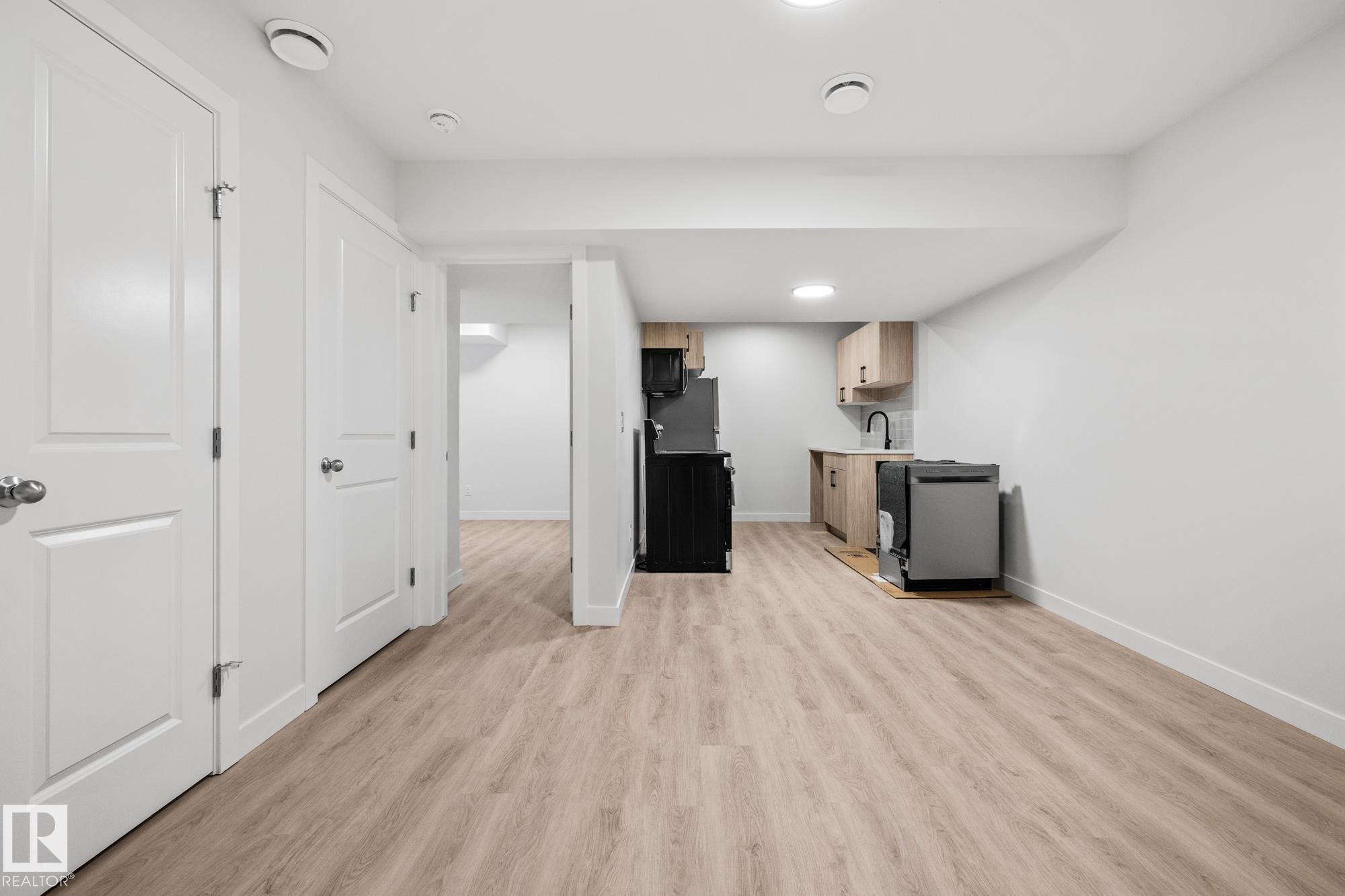 144 Honeysuckle Green, Leduc, AB - Indoor