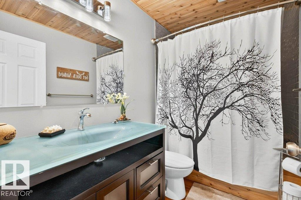 129 50529 Rge Road 21, Rural Parkland County, AB - Indoor Photo Showing Bathroom