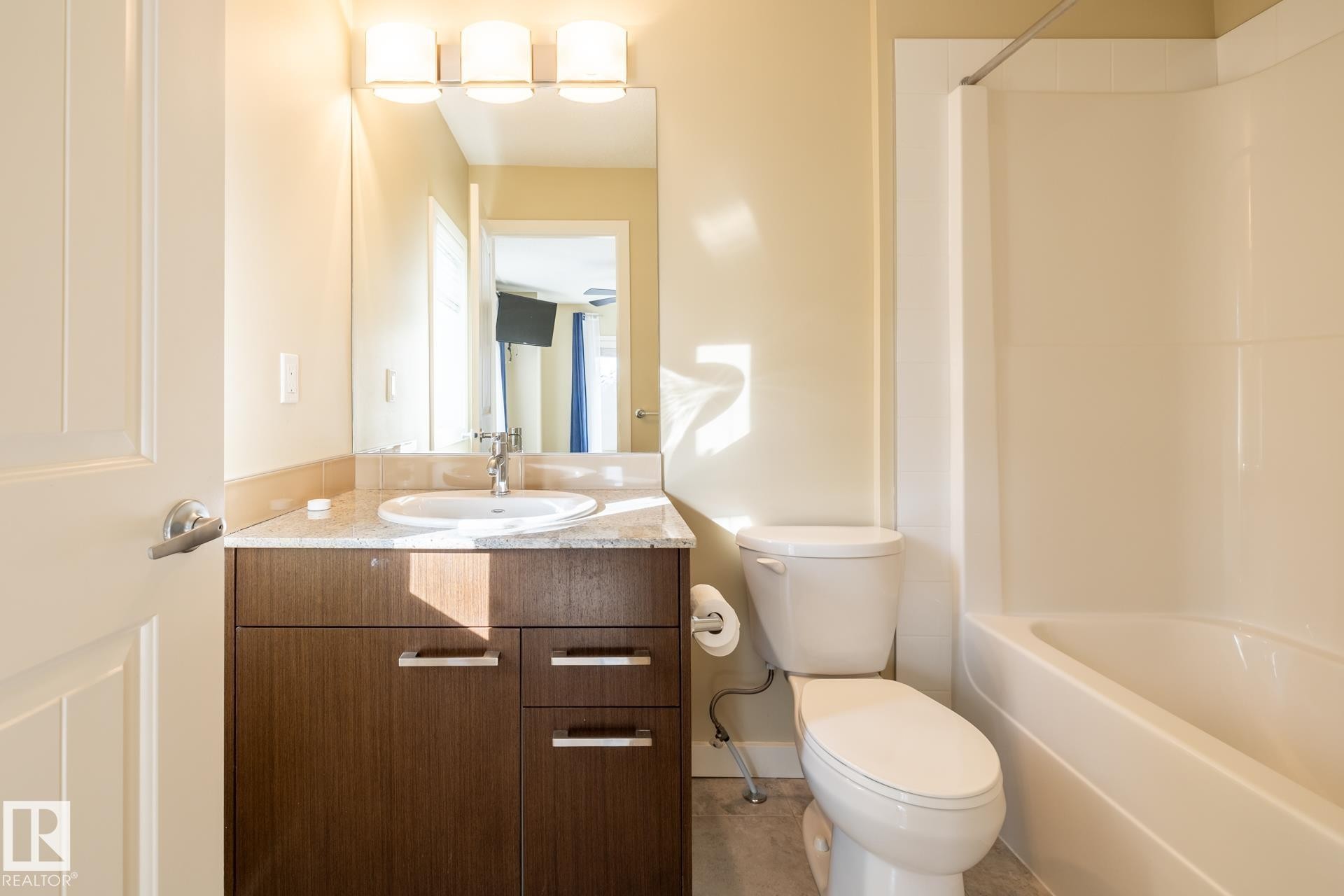 Bathroom with vanity and shower combination - 21 655 Watt Boulevard, Edmonton, AB - Indoor Photo Showing Bathroom