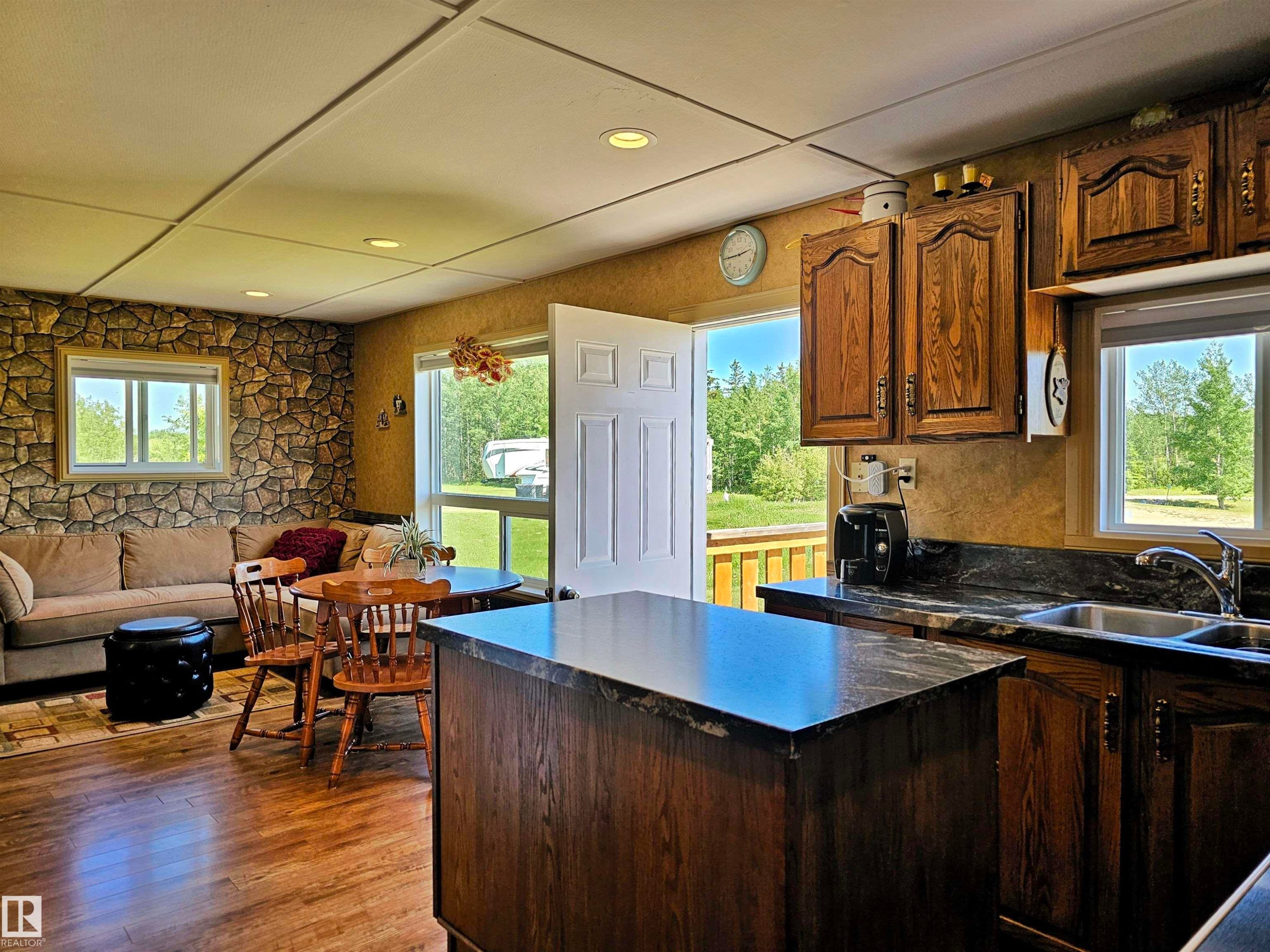 106 57730 Range Road 30, Rural Barrhead County, AB - Indoor Photo Showing Kitchen With Double Sink