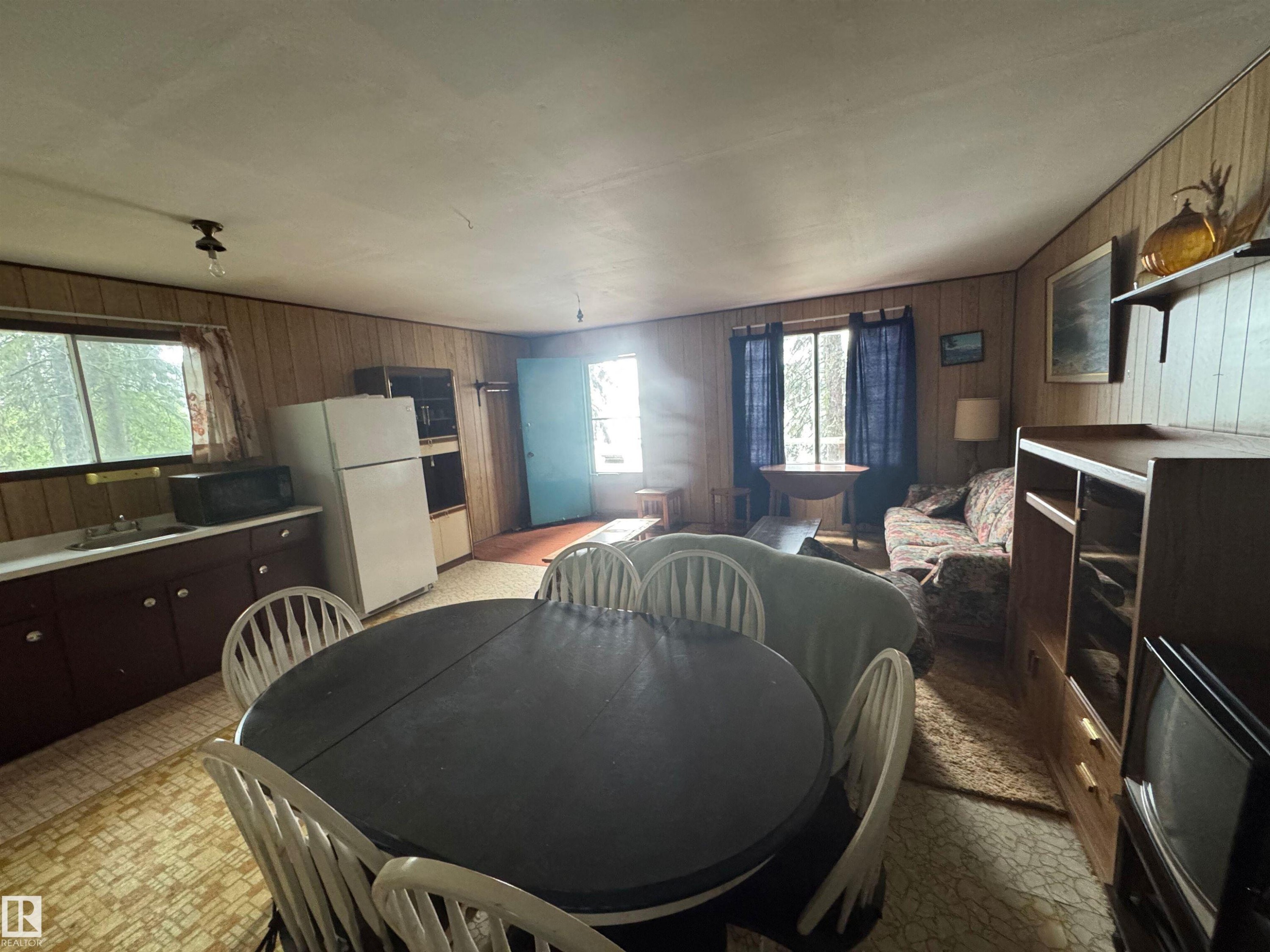 128 Canary Drive, Rural Athabasca County, AB - Indoor Photo Showing Other Room