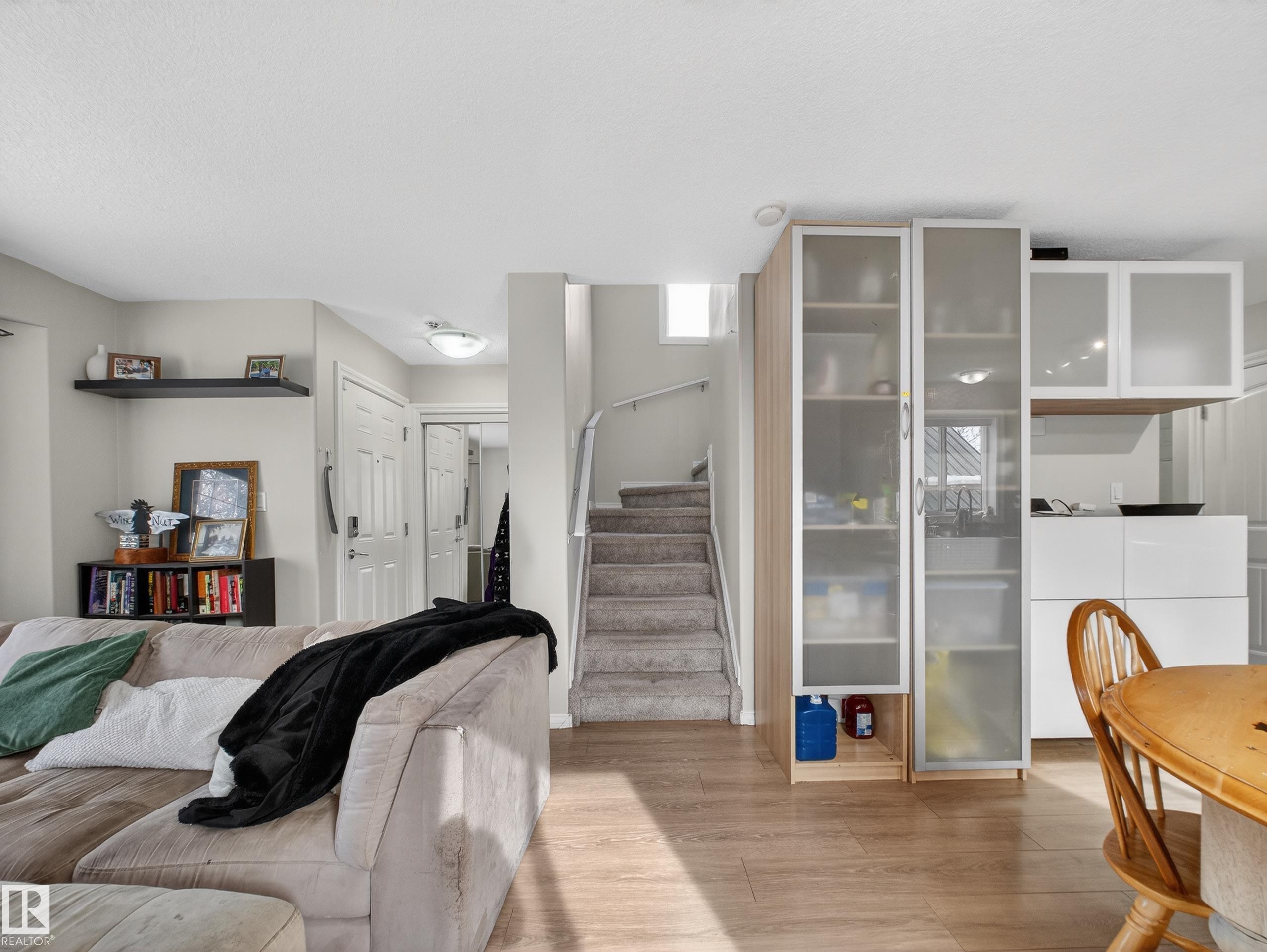 11933 77 Street, Edmonton, AB - Indoor