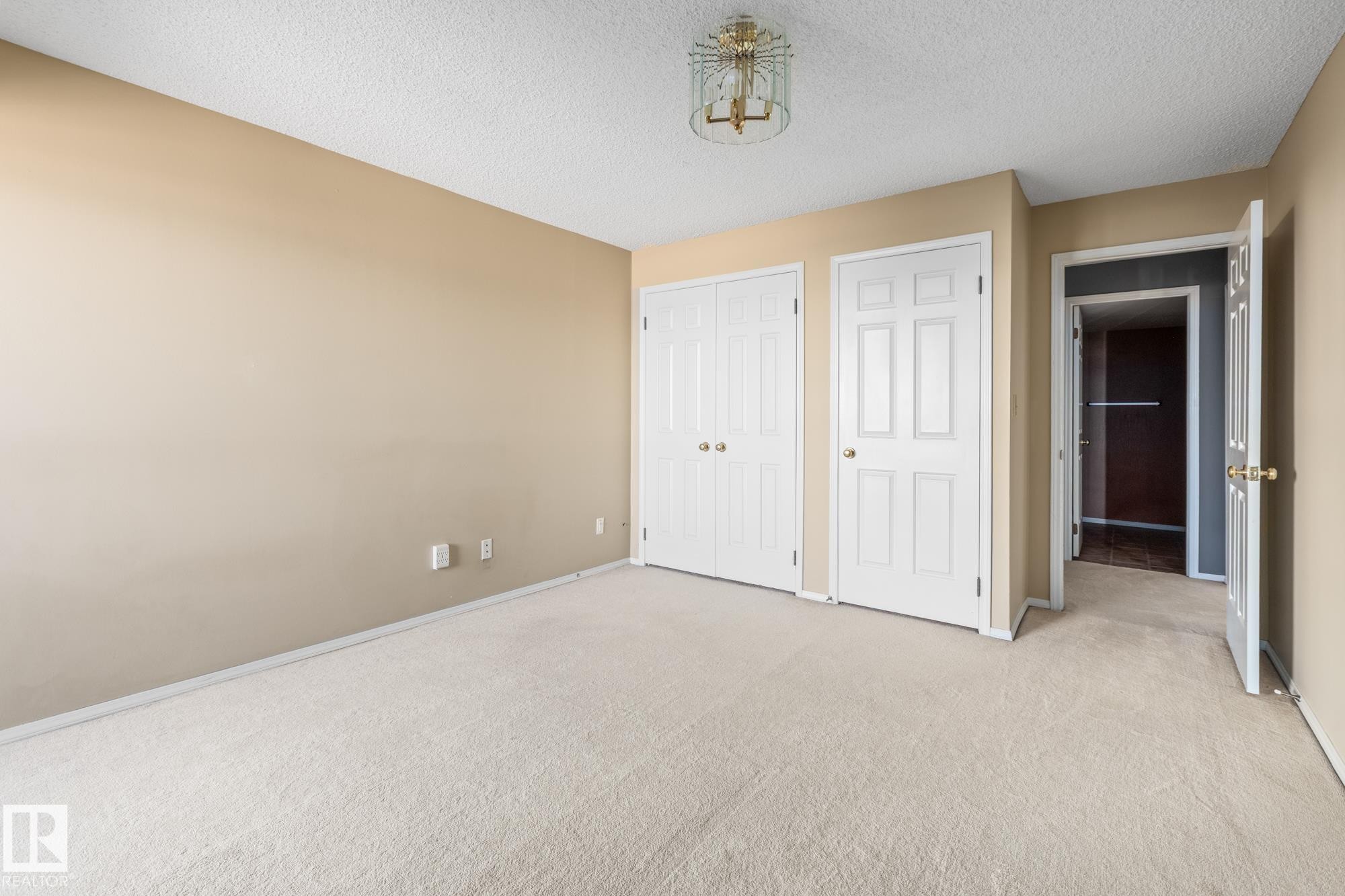 602 11503 100 Avenue, Edmonton, AB - Indoor Photo Showing Other Room
