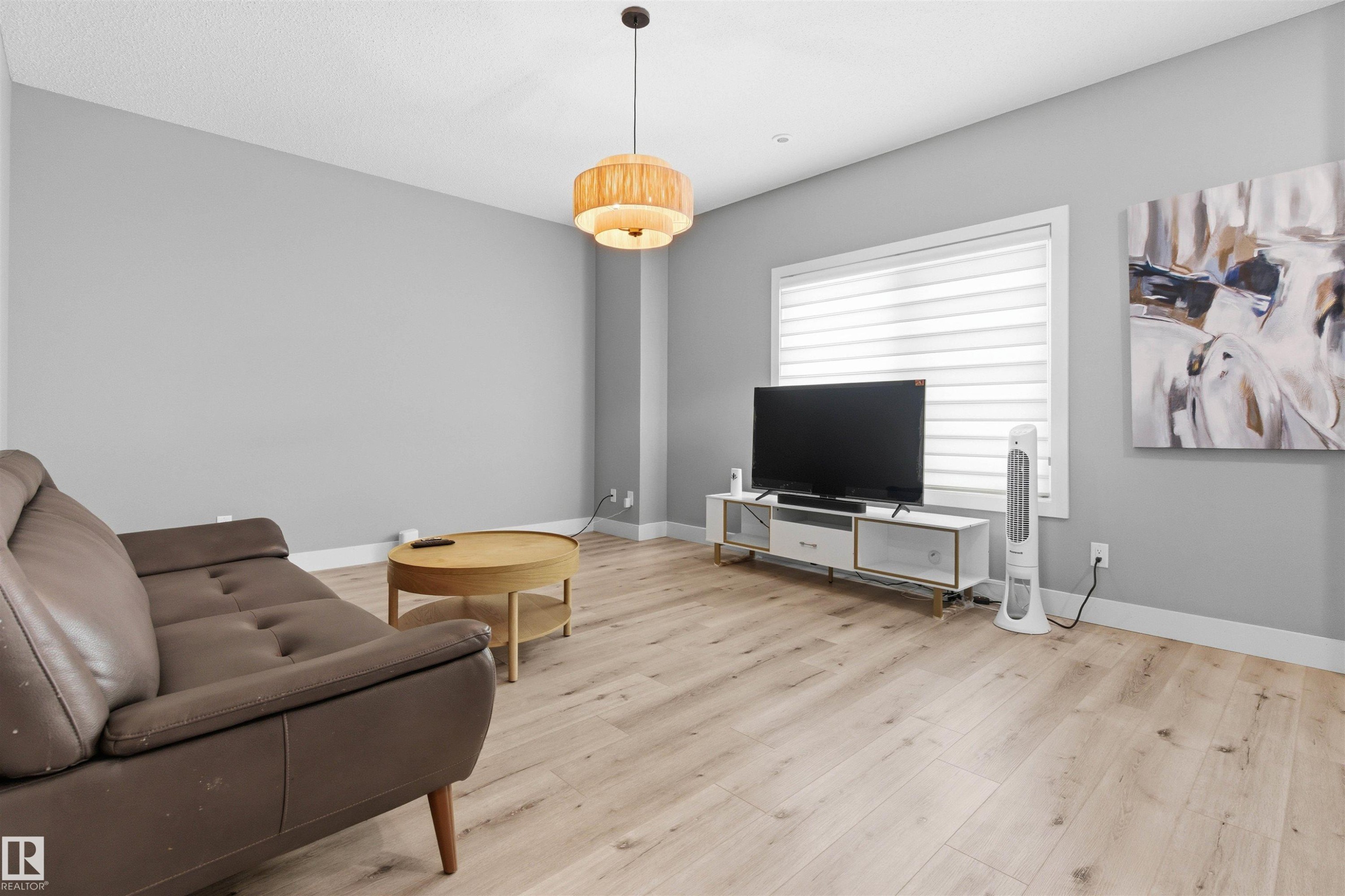 99 804 Welsh Drive, Edmonton, AB - Indoor