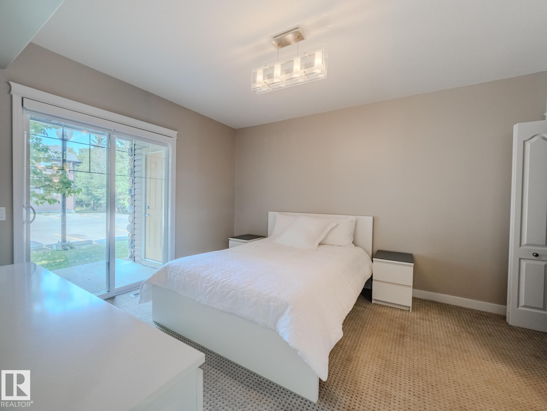12 671 Silver Berry Road, Edmonton, AB - Indoor Photo Showing Bedroom
