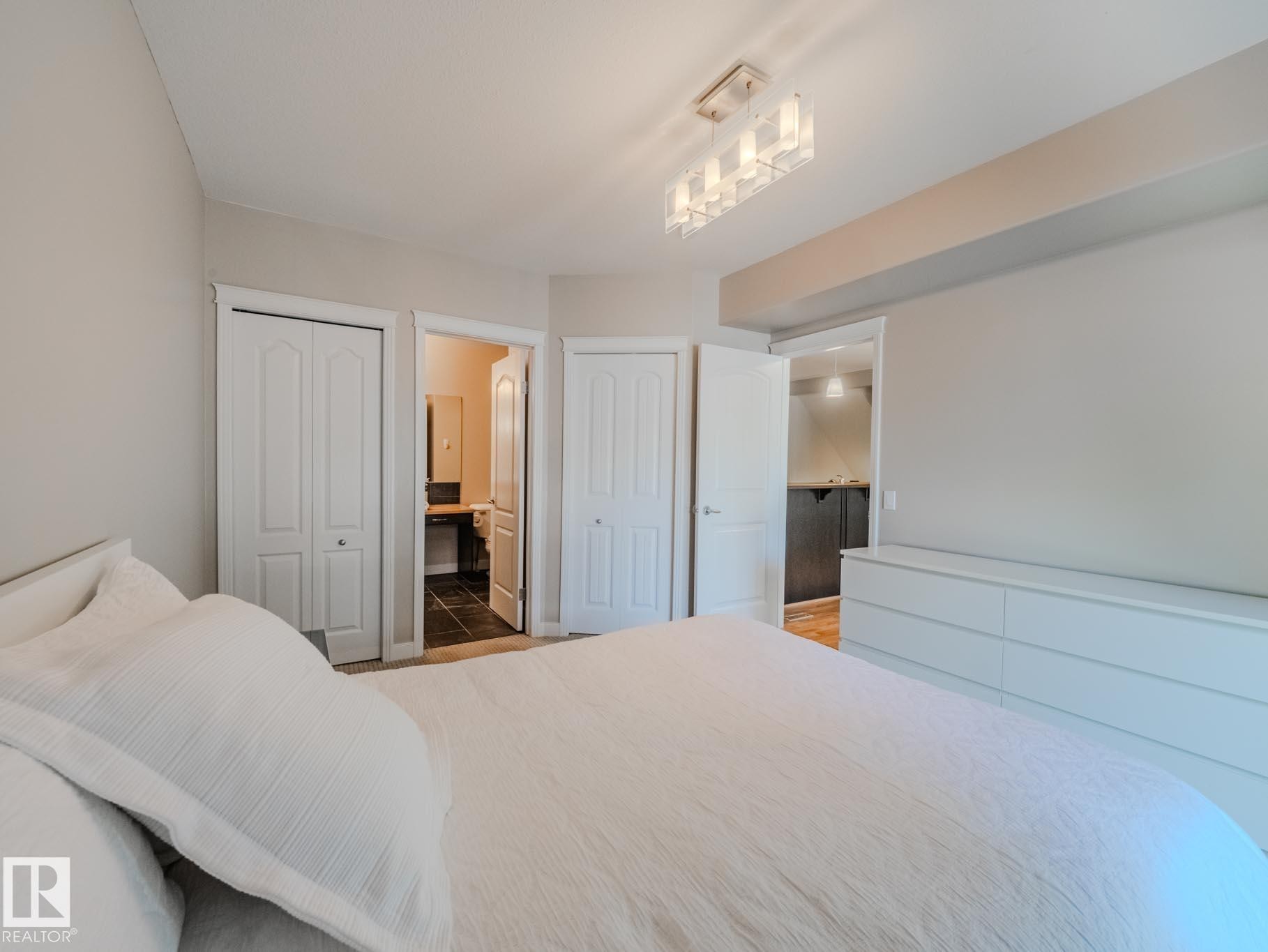 12 671 Silver Berry Road, Edmonton, AB - Indoor Photo Showing Bedroom