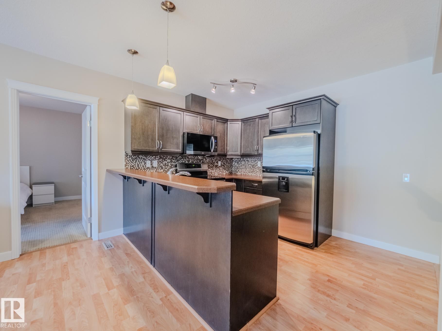 12 671 Silver Berry Road, Edmonton, AB - Indoor Photo Showing Kitchen With Upgraded Kitchen