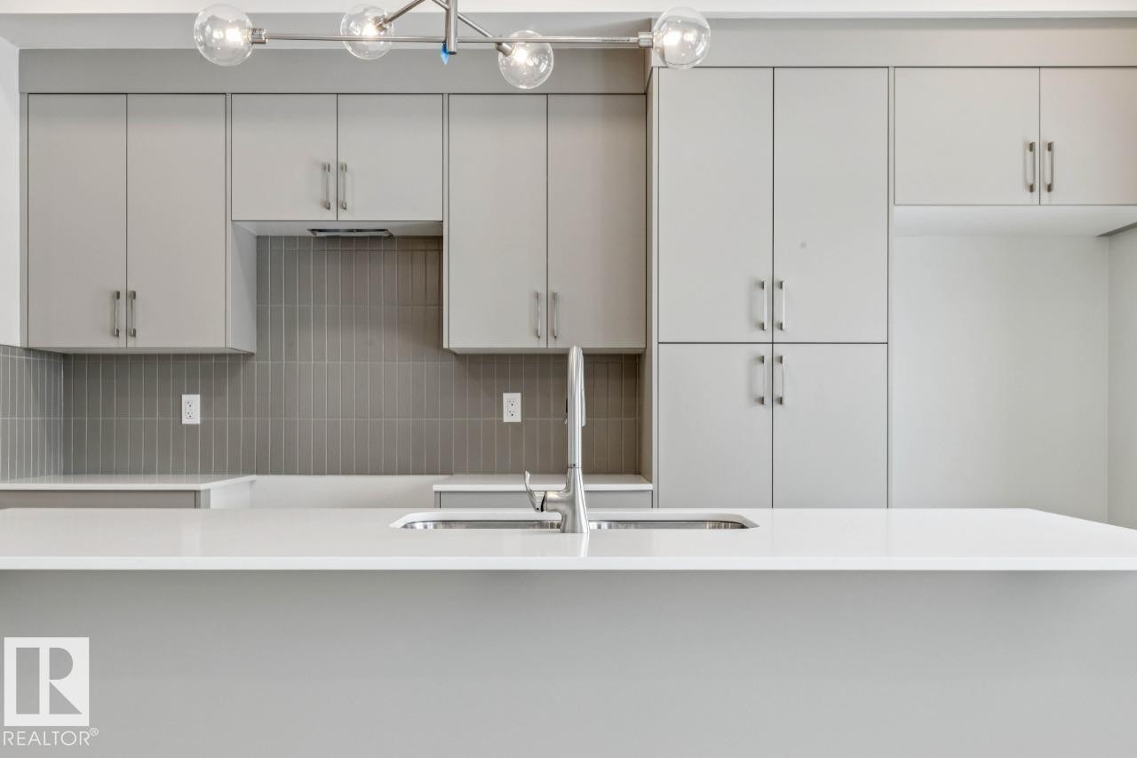 25 Stetson Loop, Ardrossan, AB - Indoor Photo Showing Kitchen