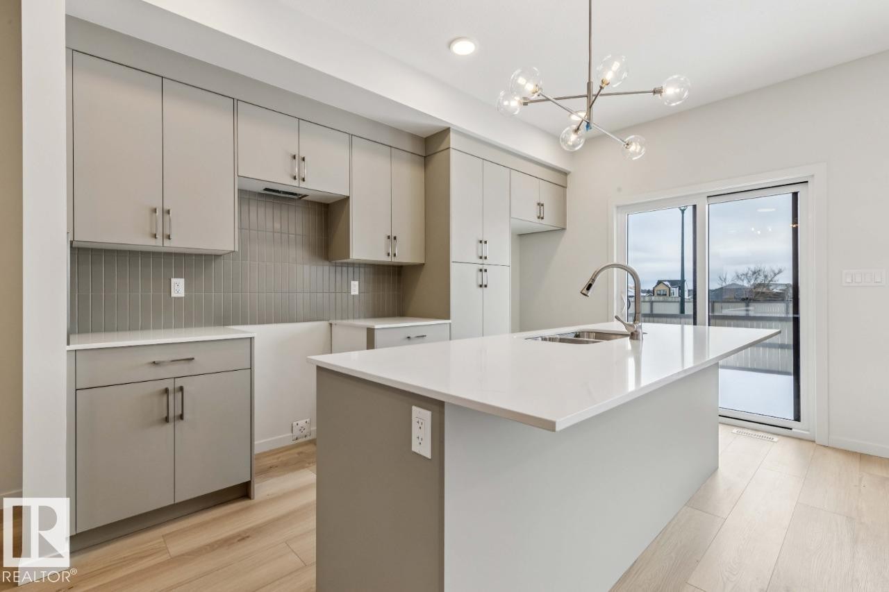 25 Stetson Loop, Ardrossan, AB - Indoor Photo Showing Kitchen
