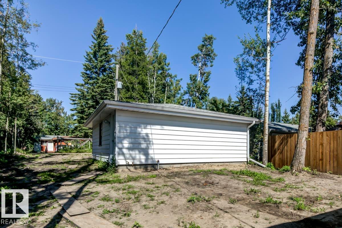 B7 Golden Days, Rural Leduc County, AB - Outdoor