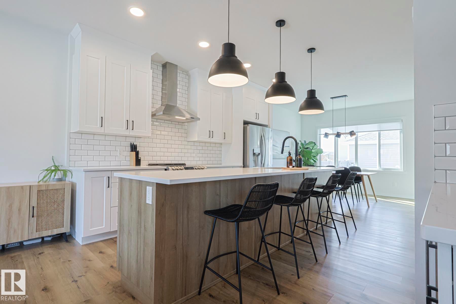 17834 73A Street, Edmonton, AB - Indoor Photo Showing Kitchen With Upgraded Kitchen