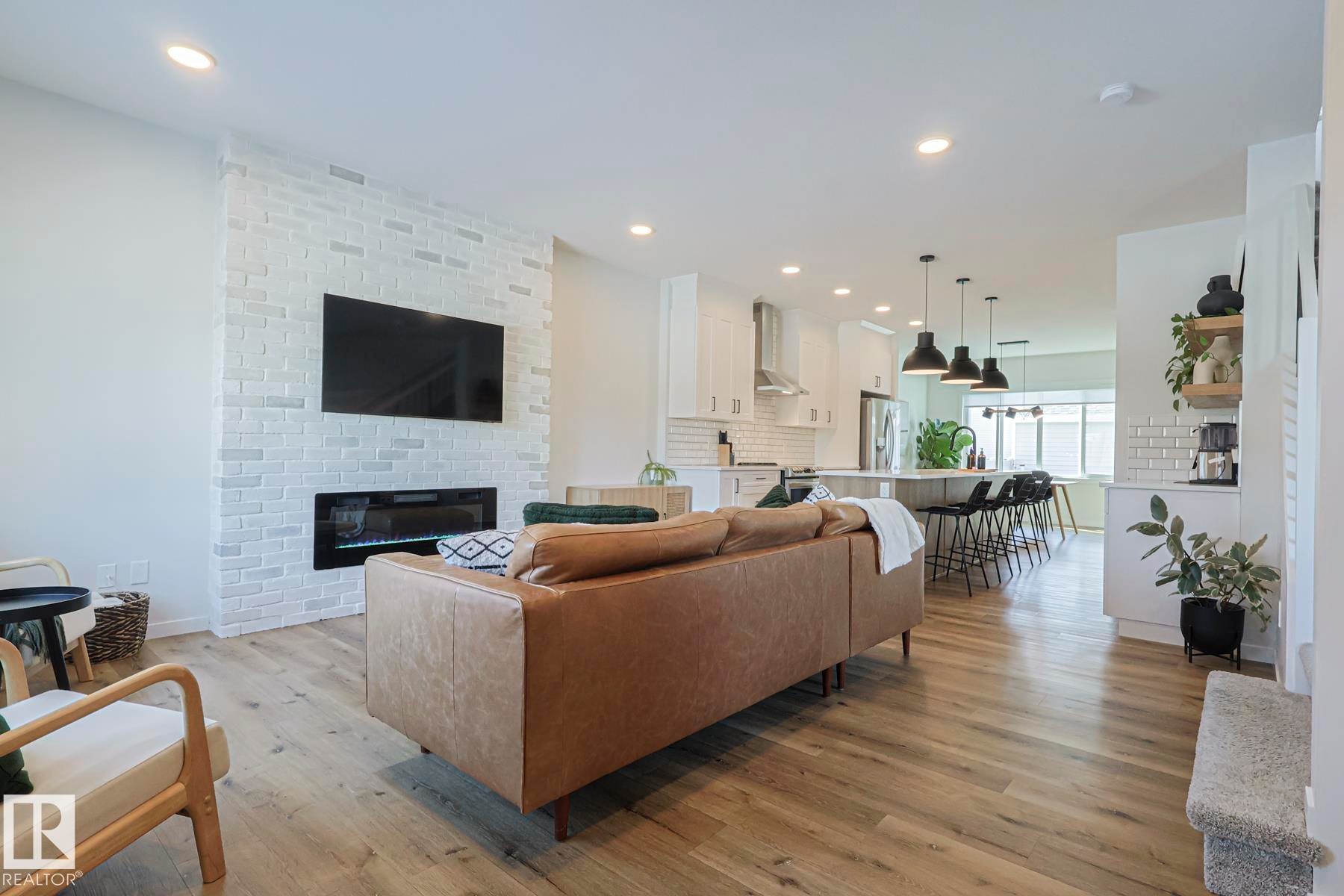 17834 73A Street, Edmonton, AB - Indoor Photo Showing Living Room With Fireplace