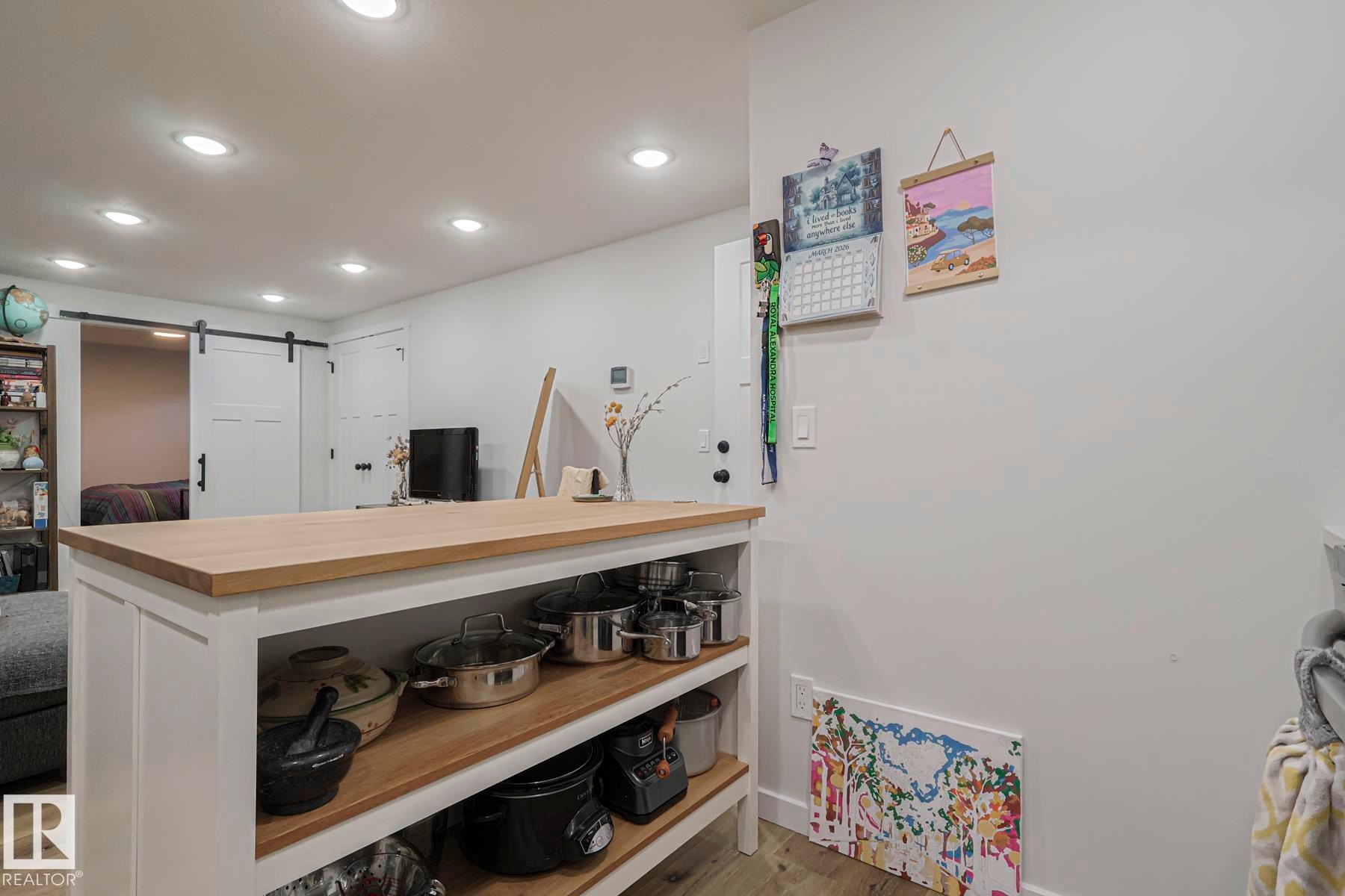 17834 73A Street, Edmonton, AB - Indoor