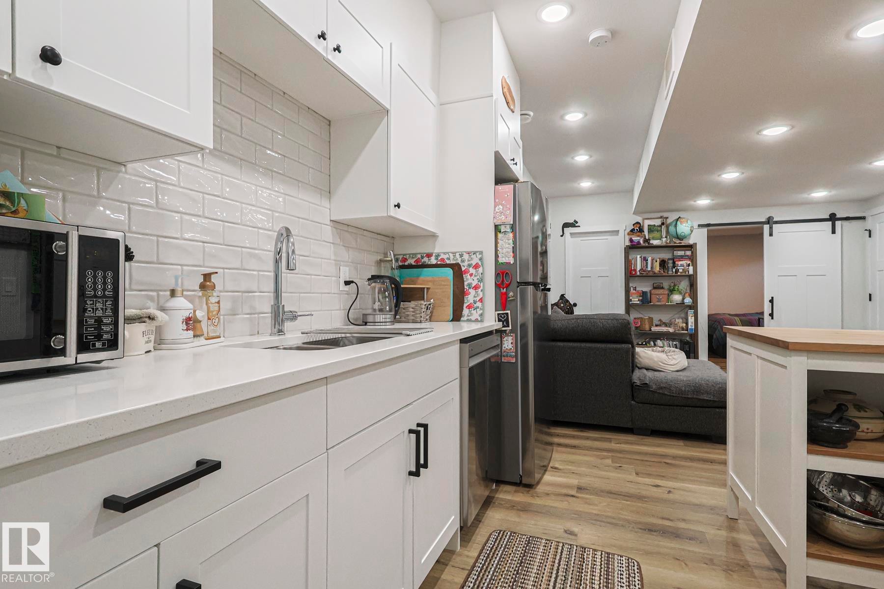 17834 73A Street, Edmonton, AB - Indoor Photo Showing Kitchen With Double Sink