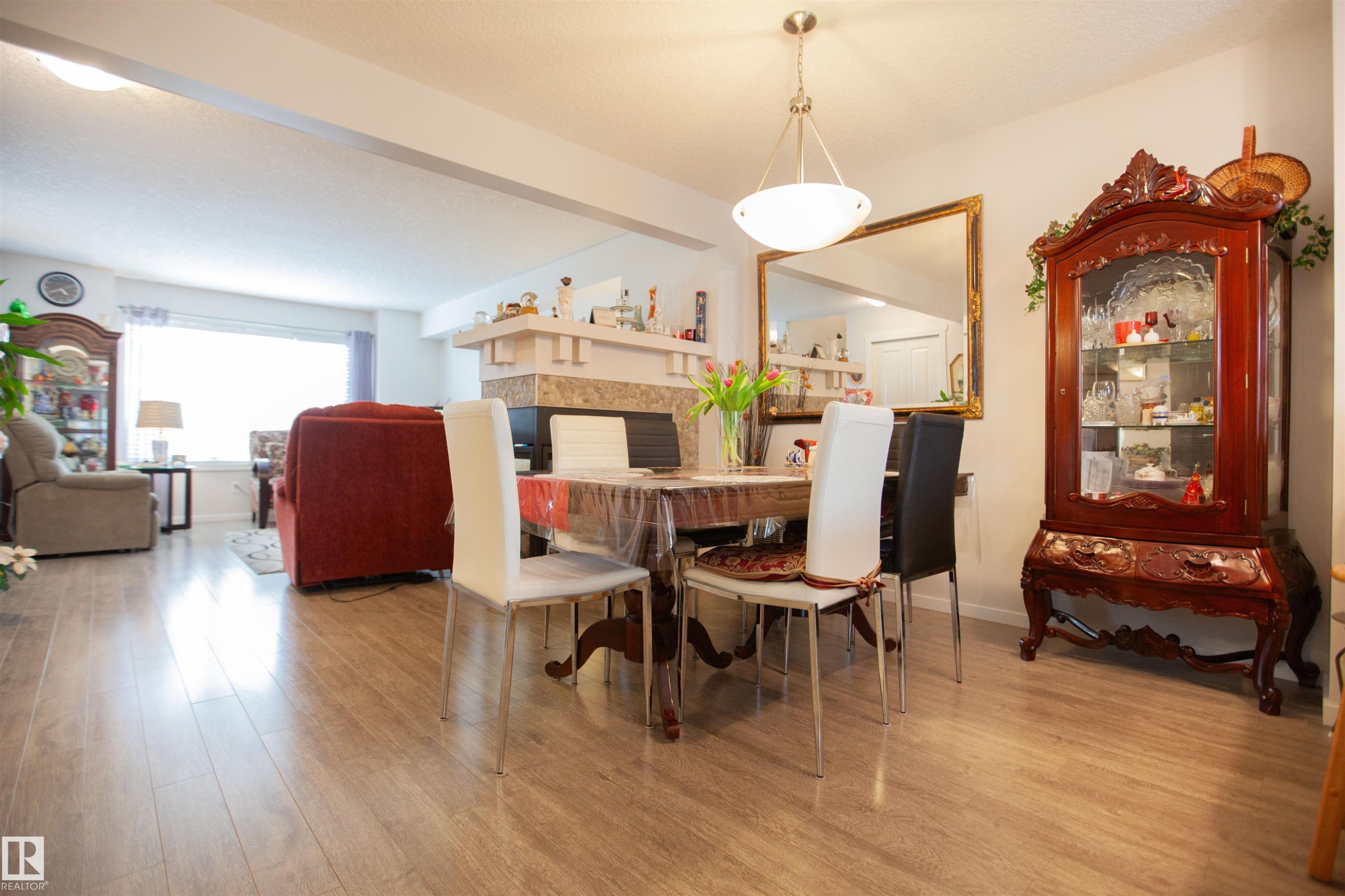 2902 Maple Way, Edmonton, AB - Indoor Photo Showing Living Room With Fireplace