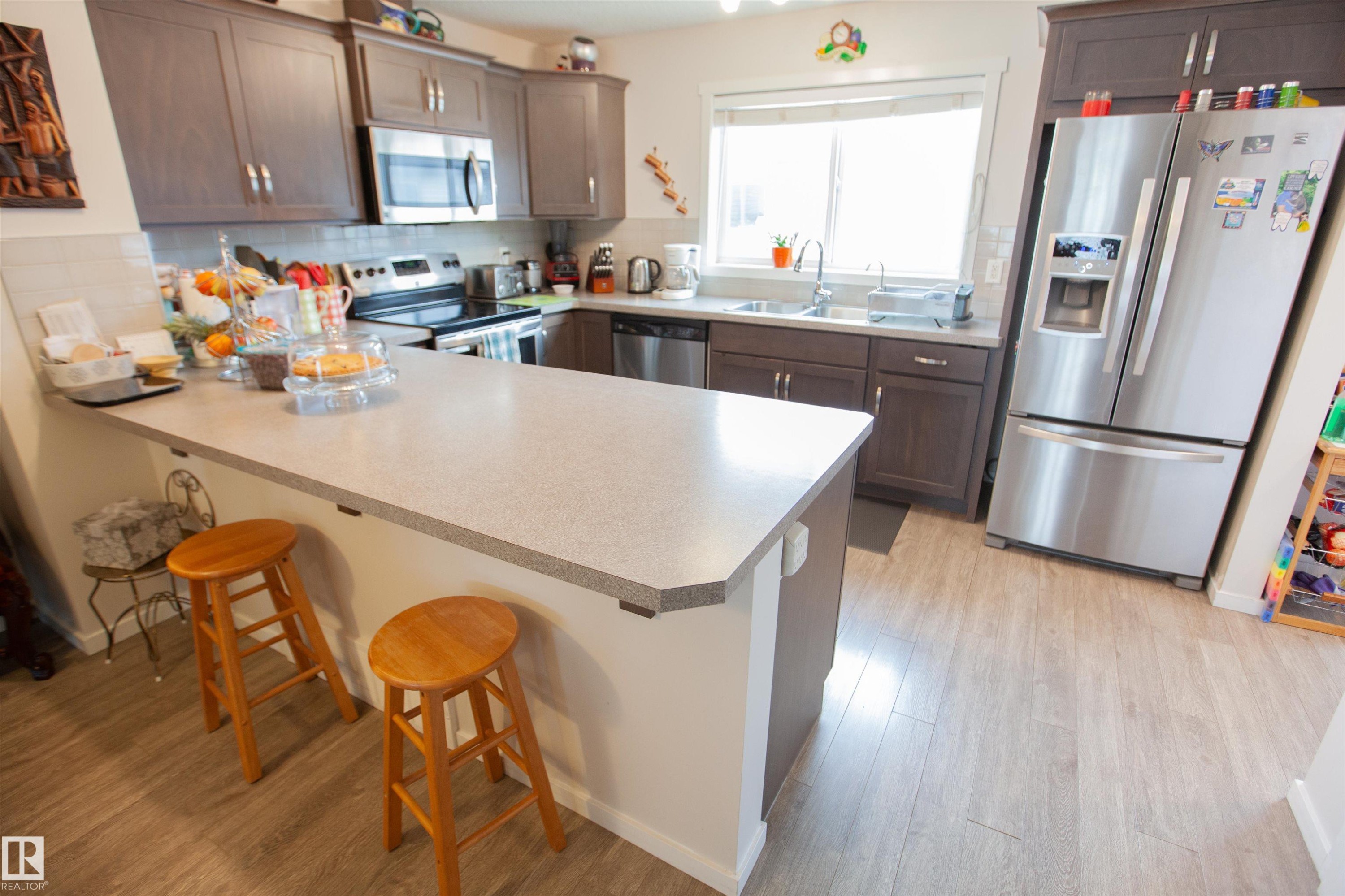 2902 Maple Way, Edmonton, AB - Indoor Photo Showing Kitchen With Stainless Steel Kitchen With Double Sink