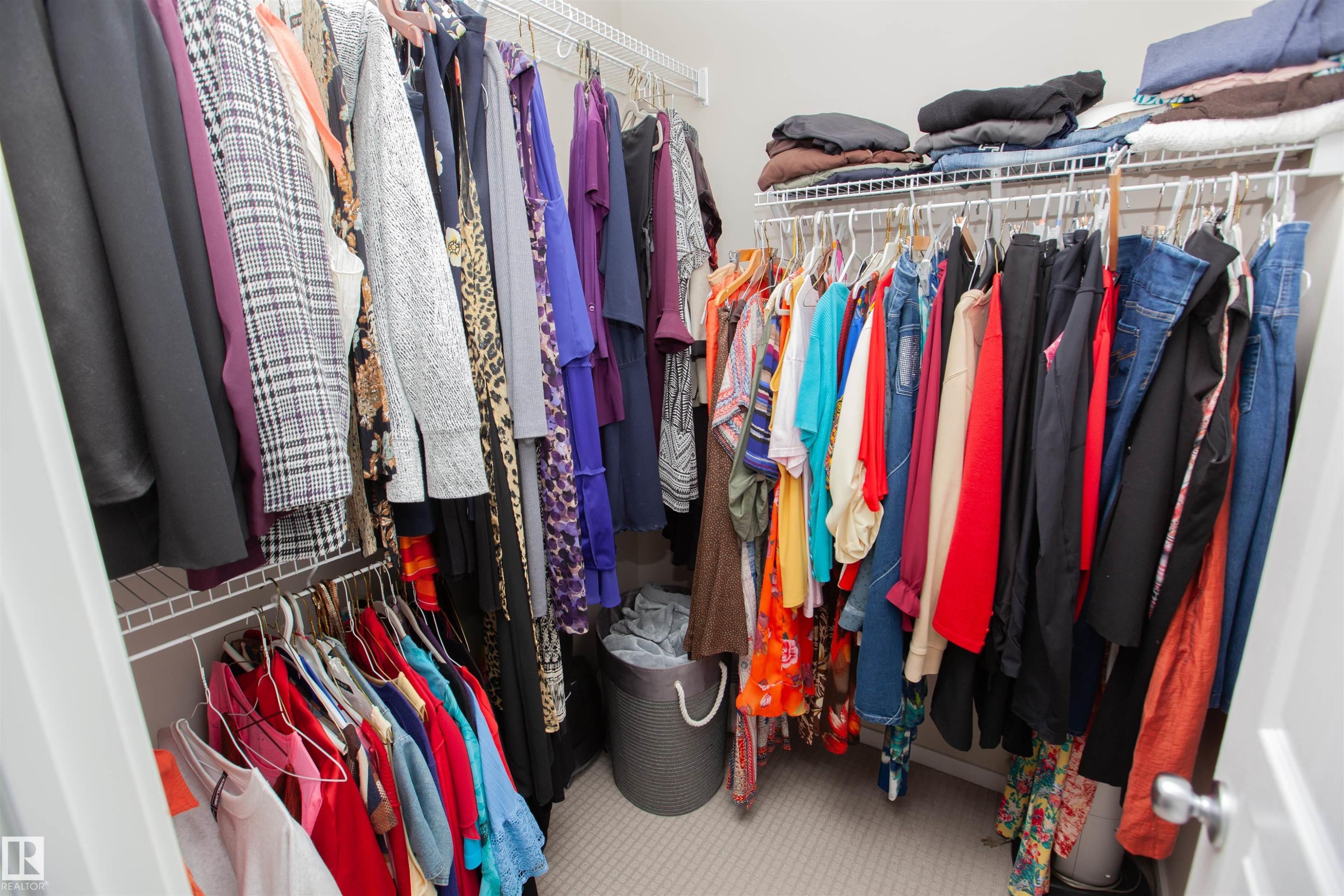 2902 Maple Way, Edmonton, AB - Indoor With Storage