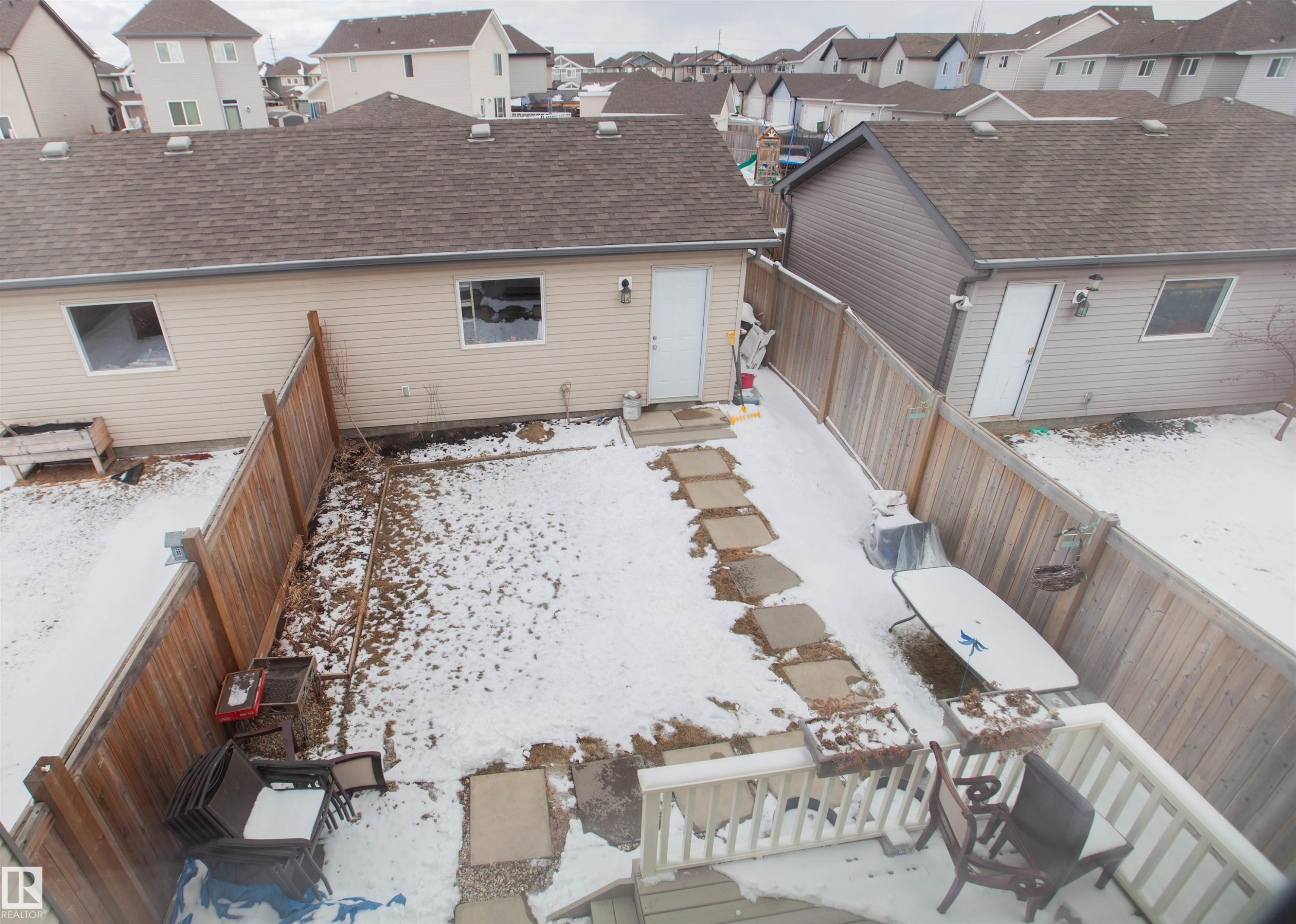 2902 Maple Way, Edmonton, AB - Outdoor