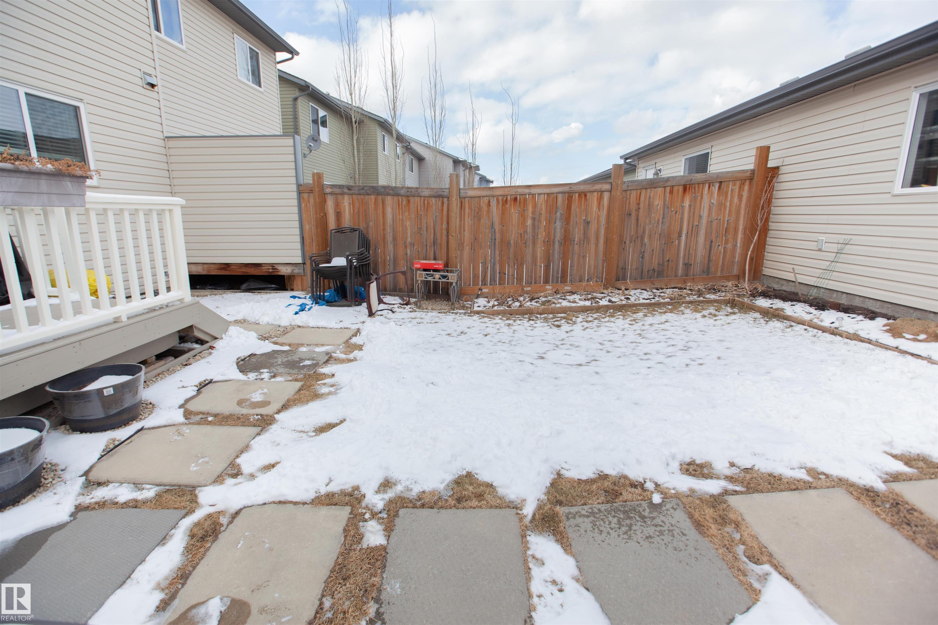 2902 Maple Way, Edmonton, AB - Outdoor
