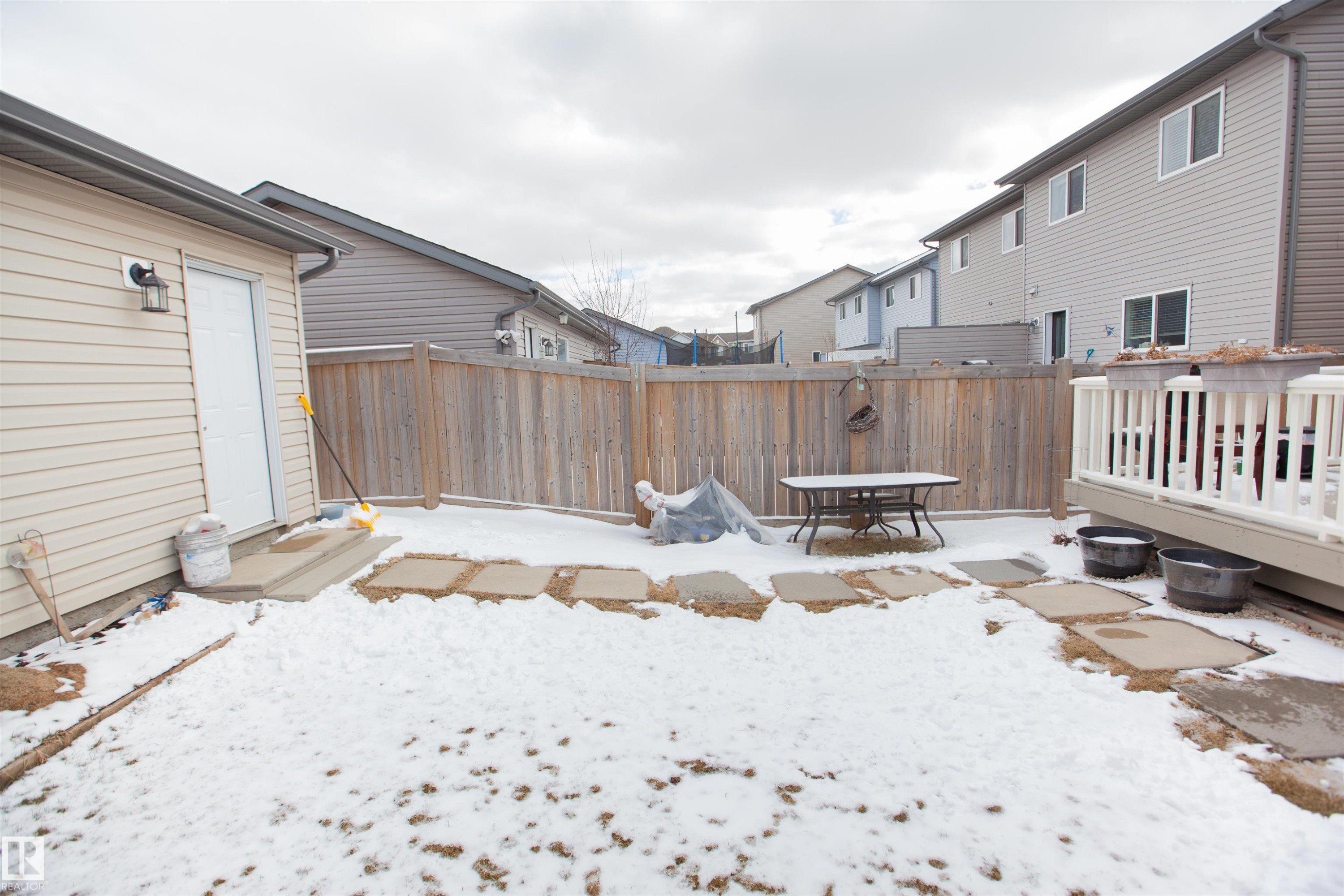 2902 Maple Way, Edmonton, AB - Outdoor With Exterior