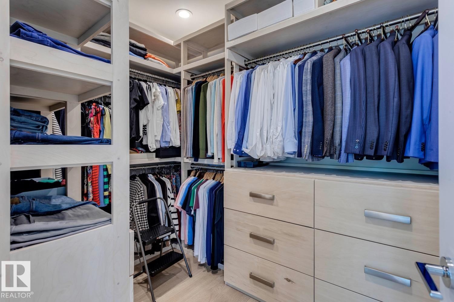 12420 103 Avenue, Edmonton, AB - Indoor With Storage