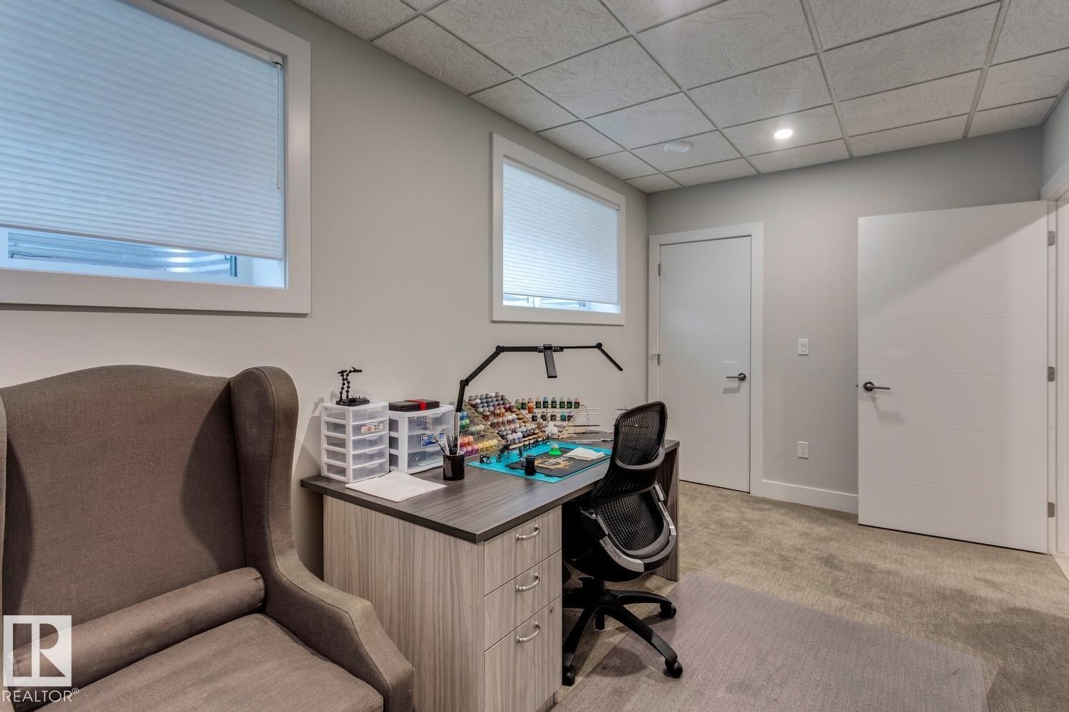 12420 103 Avenue, Edmonton, AB - Indoor Photo Showing Office