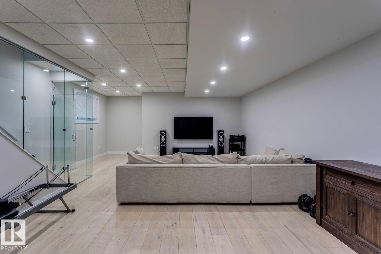 12420 103 Avenue, Edmonton, AB - Indoor Photo Showing Other Room