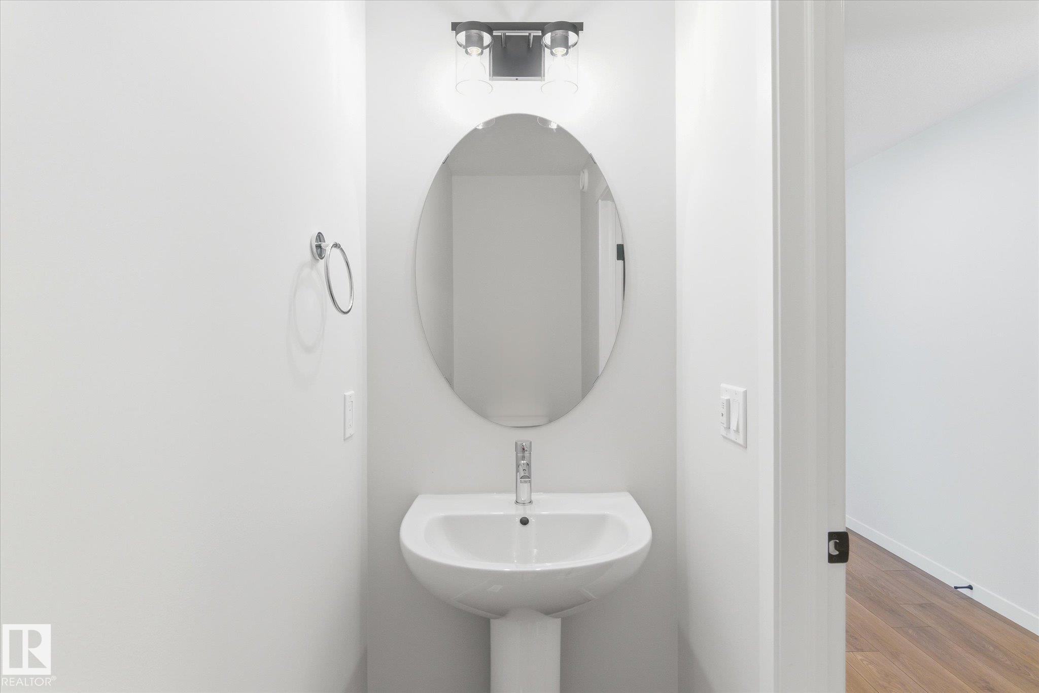 346 172 Avenue, Edmonton, AB - Indoor Photo Showing Bathroom