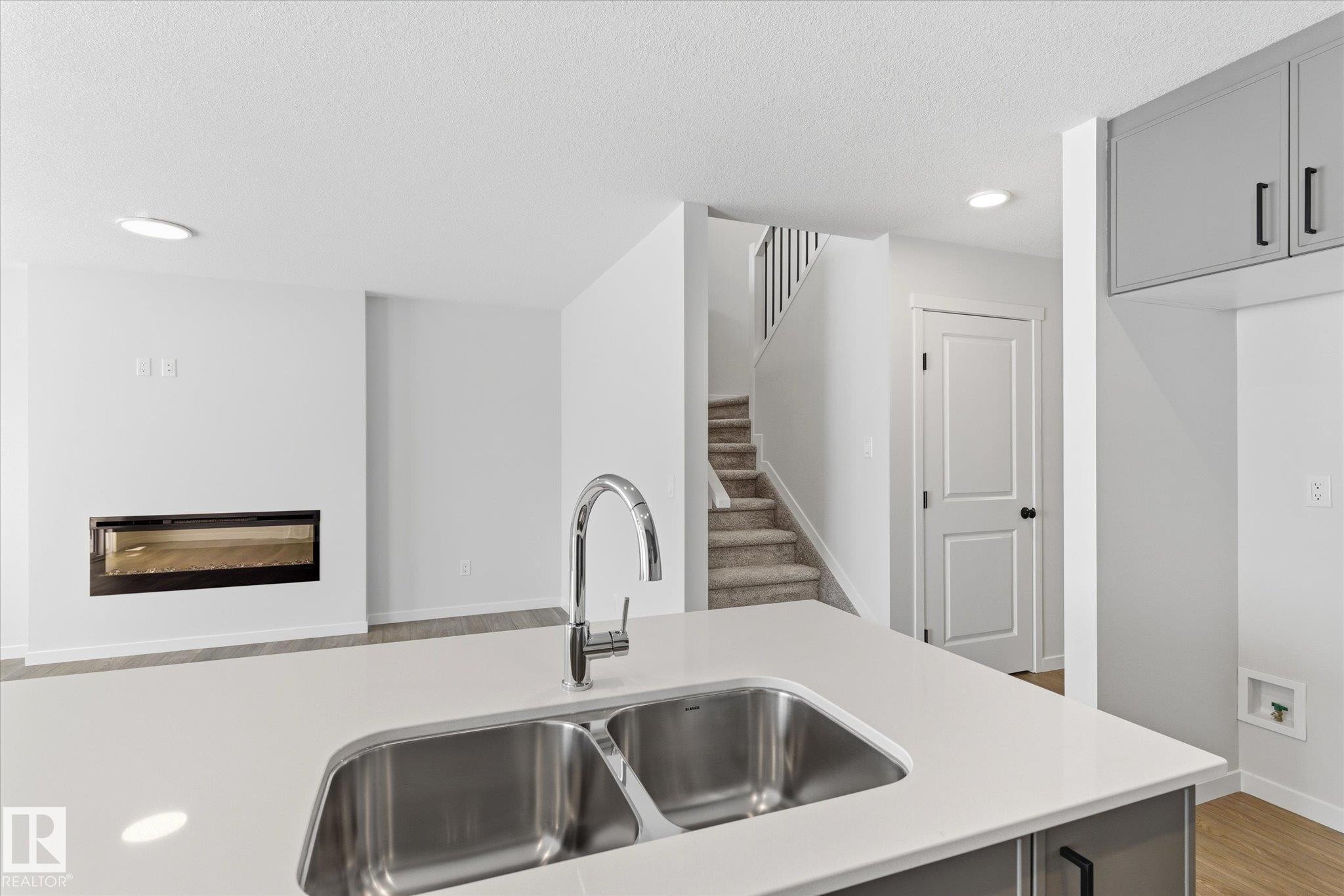 346 172 Avenue, Edmonton, AB - Indoor Photo Showing Kitchen With Double Sink